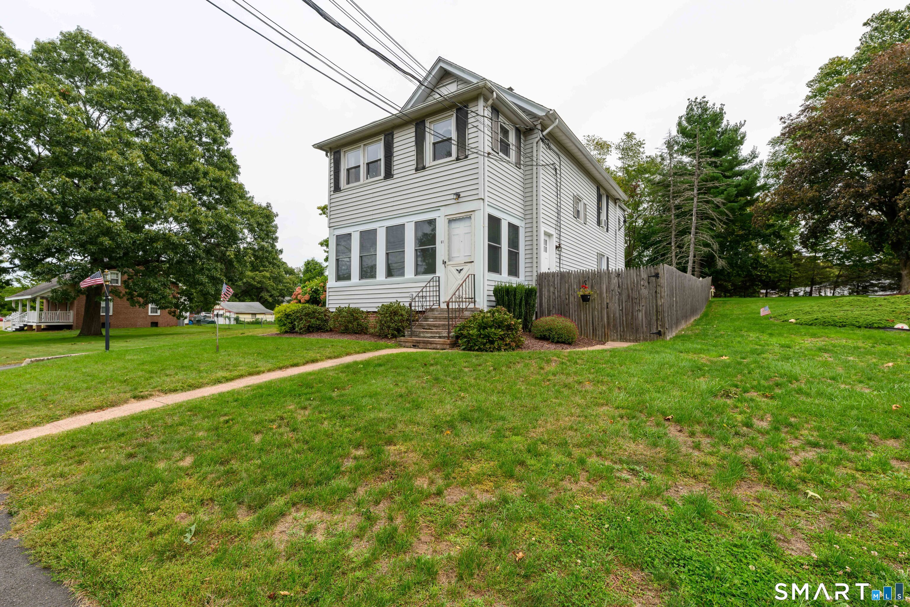 61 Elm Street photo 2