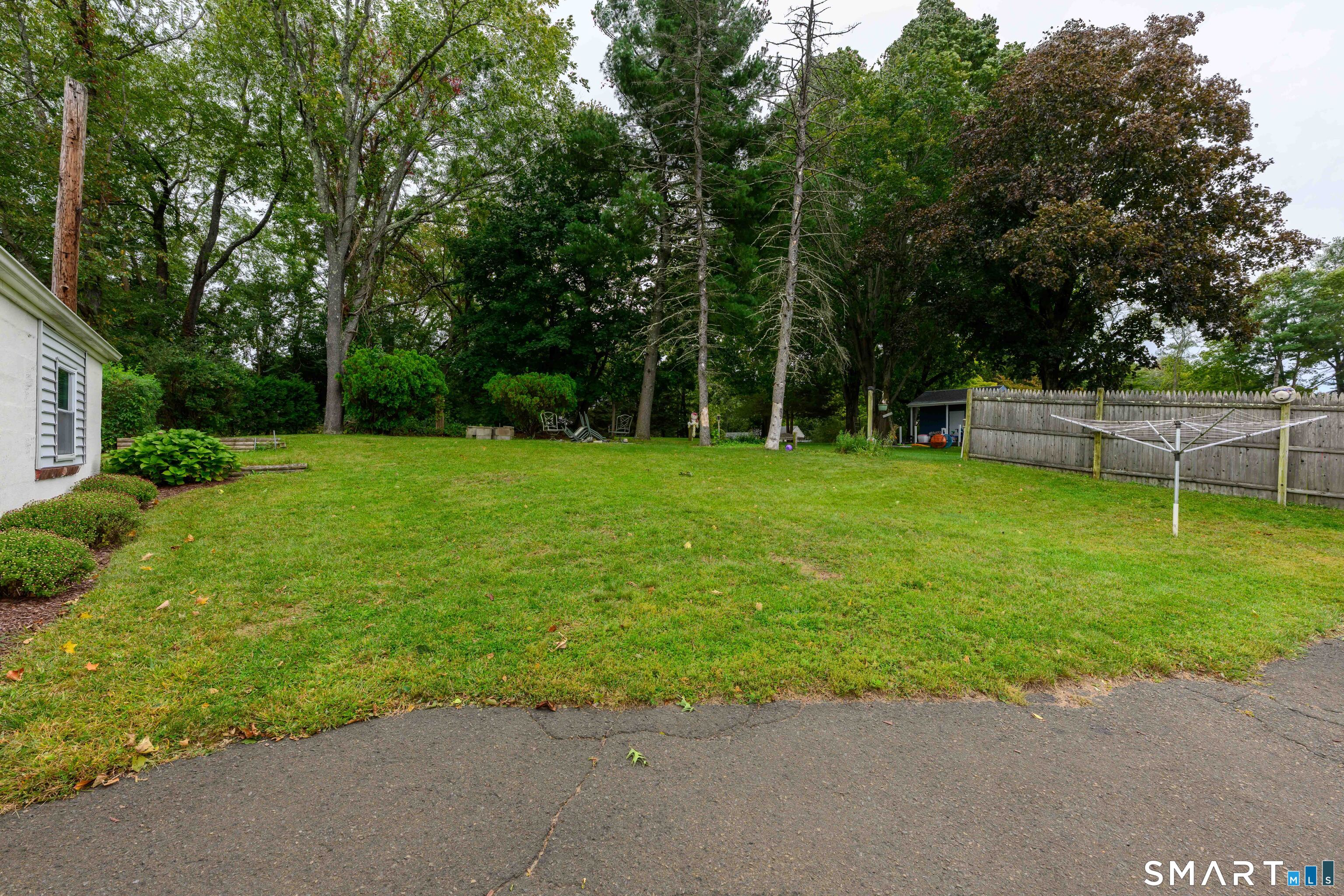 61 Elm Street photo 23