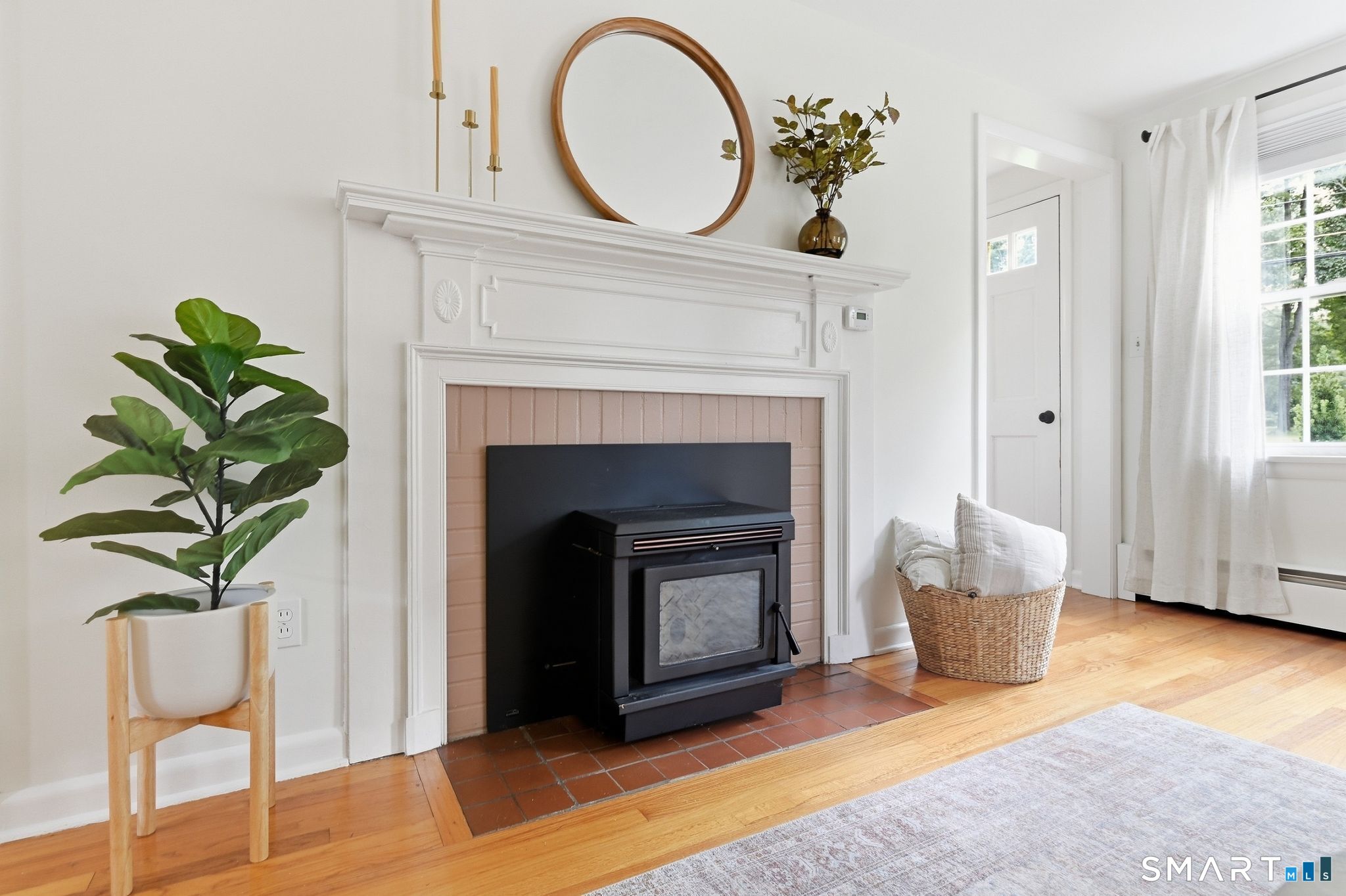 60 Russell Avenue photo 10