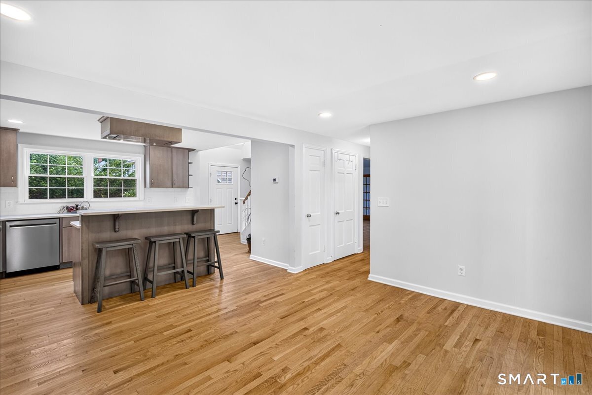 45 Richmond Avenue photo 16