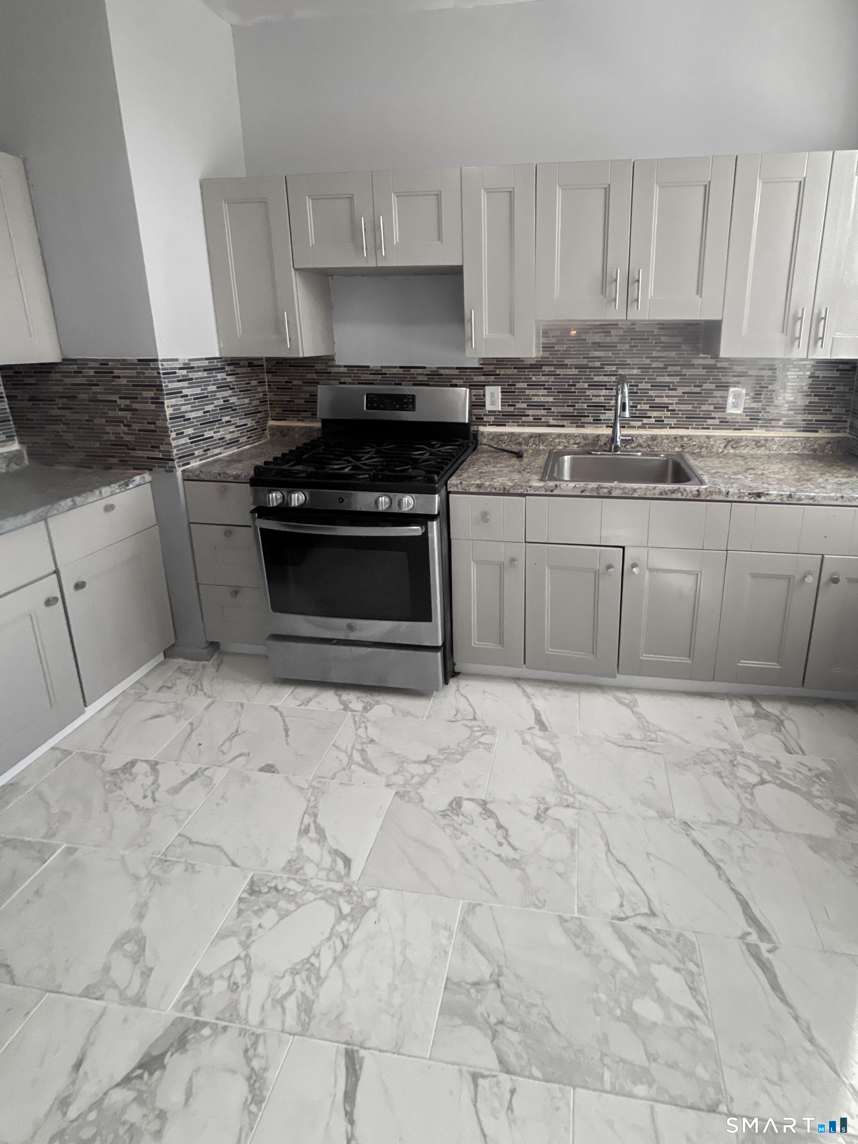 136 Washington Terrace photo 15