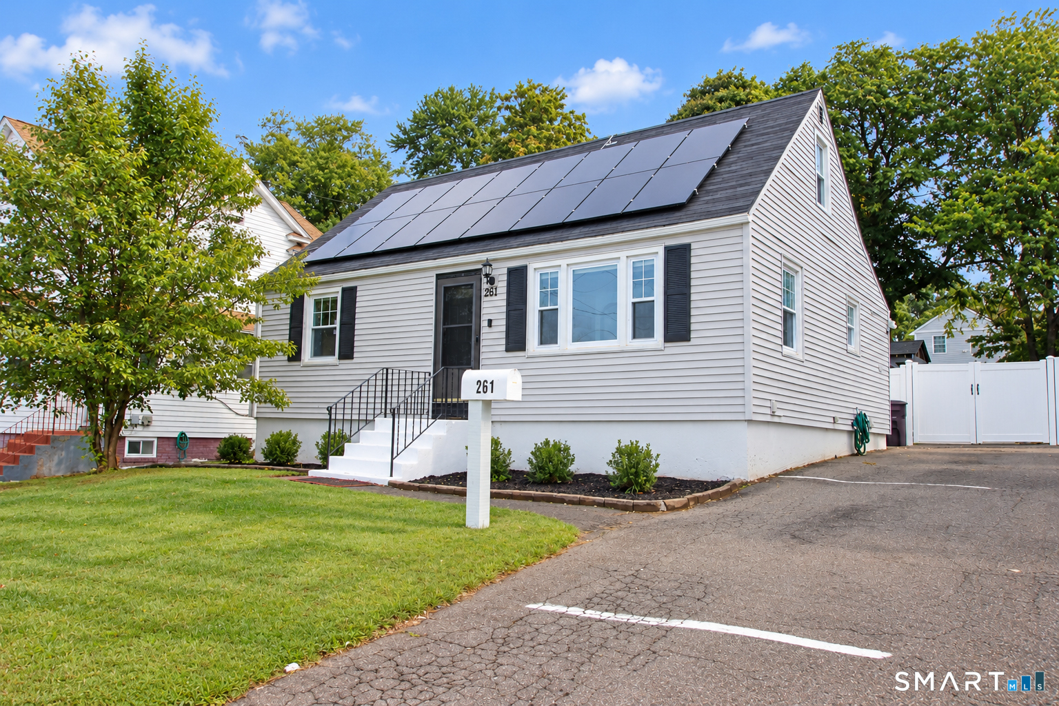 Photo 1 of Single family home for sale at 261 Tremont St, New Britain, CT 06051 | MLS# 24210428 | Listing updated on 2026-10-07