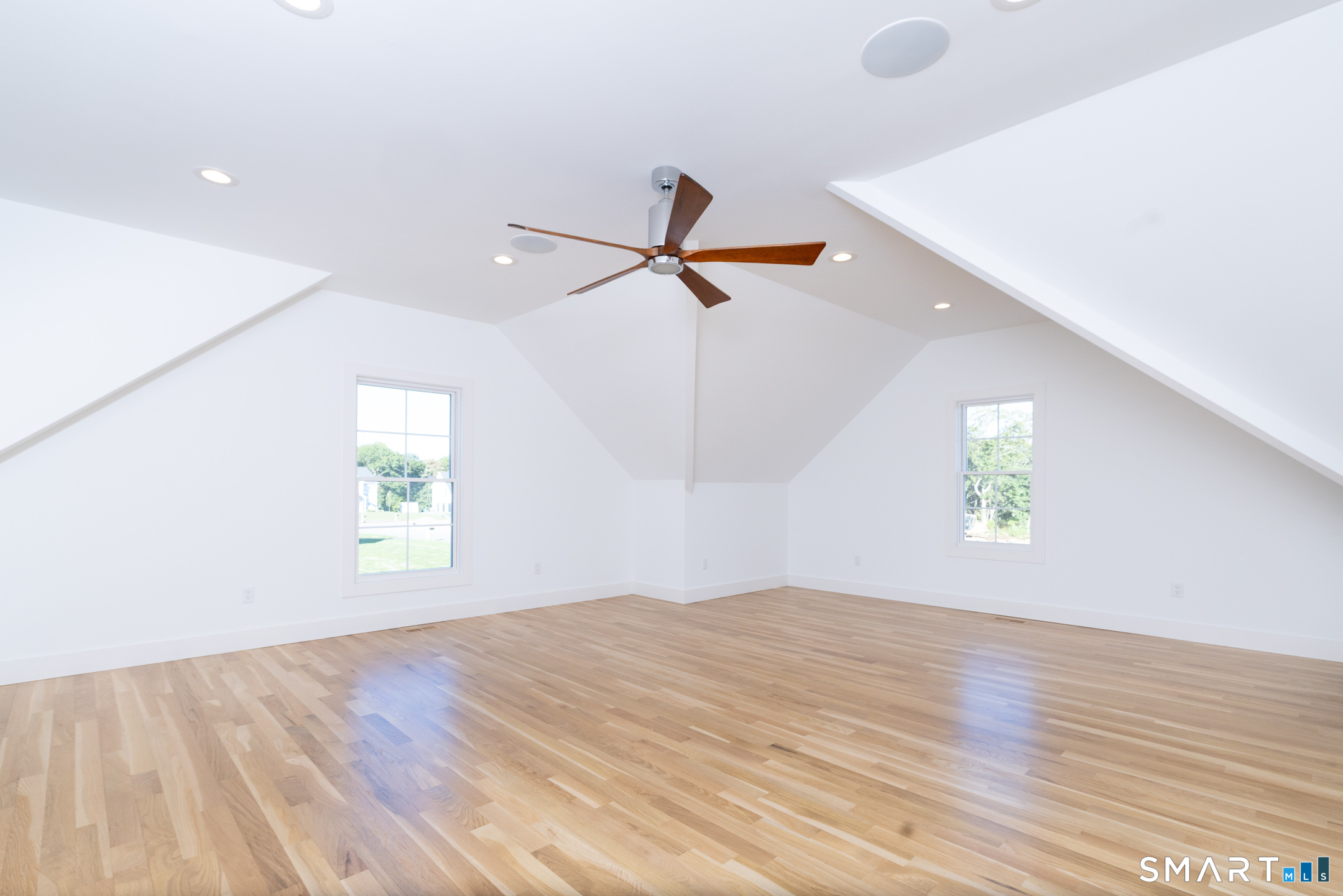 12 Pumpkin Grove, East Lyme, CT 06333