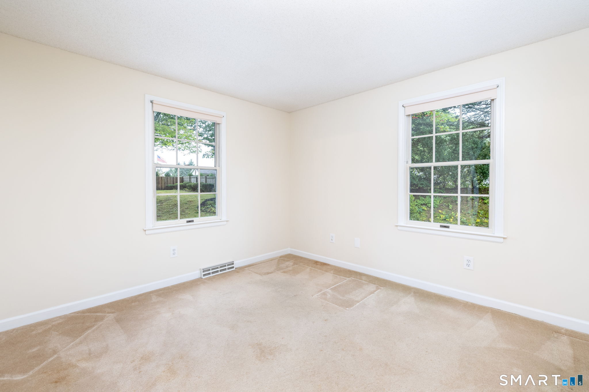 160 McIntosh Drive photo 12