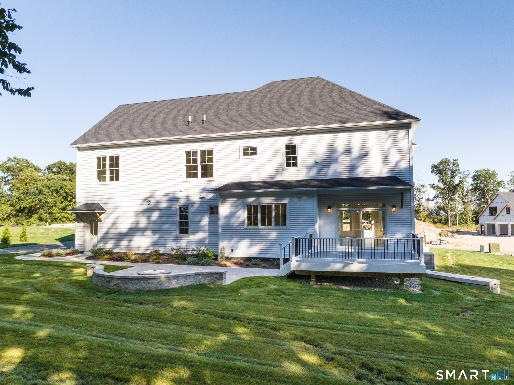 12 Pumpkin Grove, East Lyme, CT 06333
