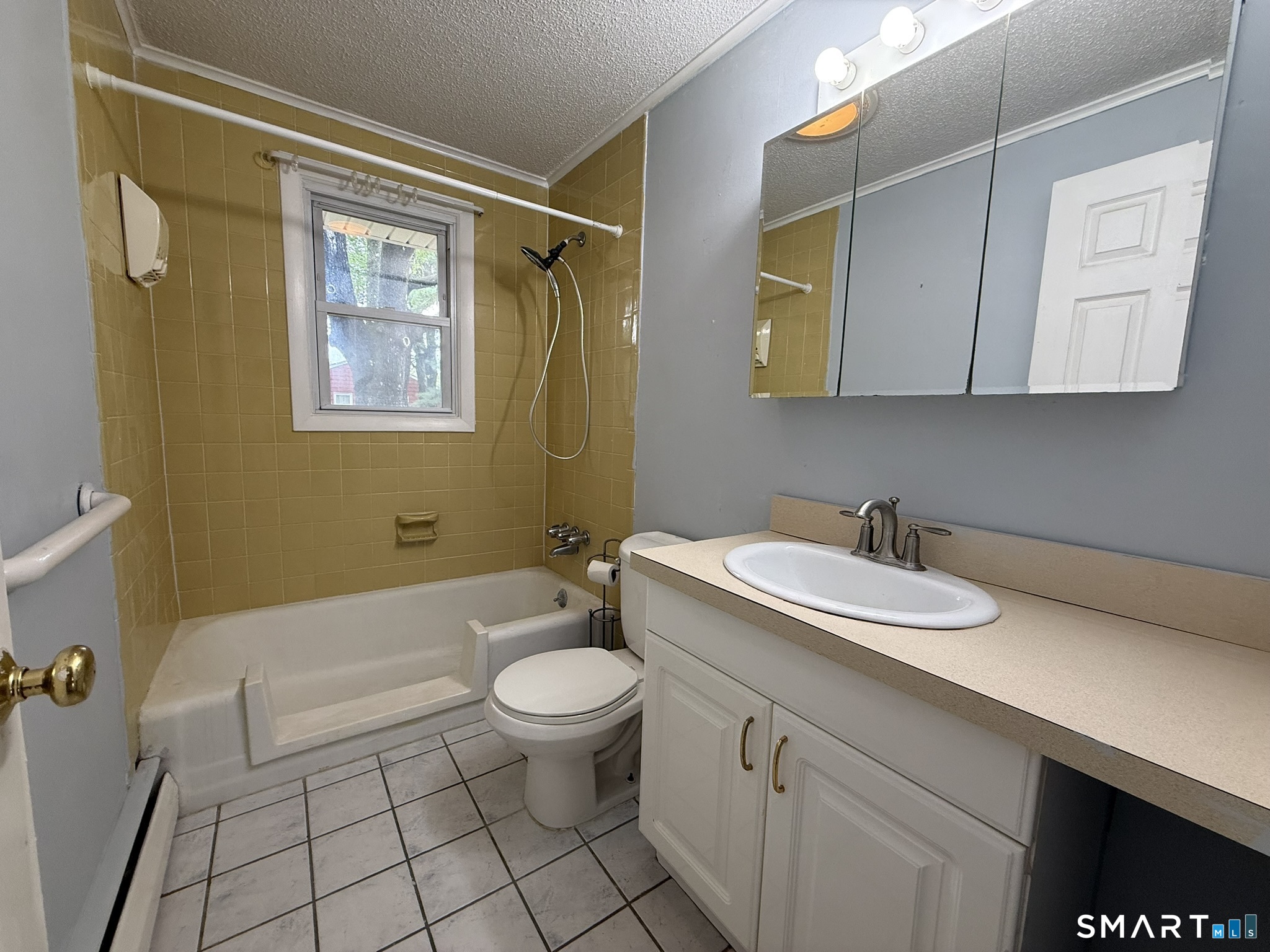 88 Debbie Drive photo 13