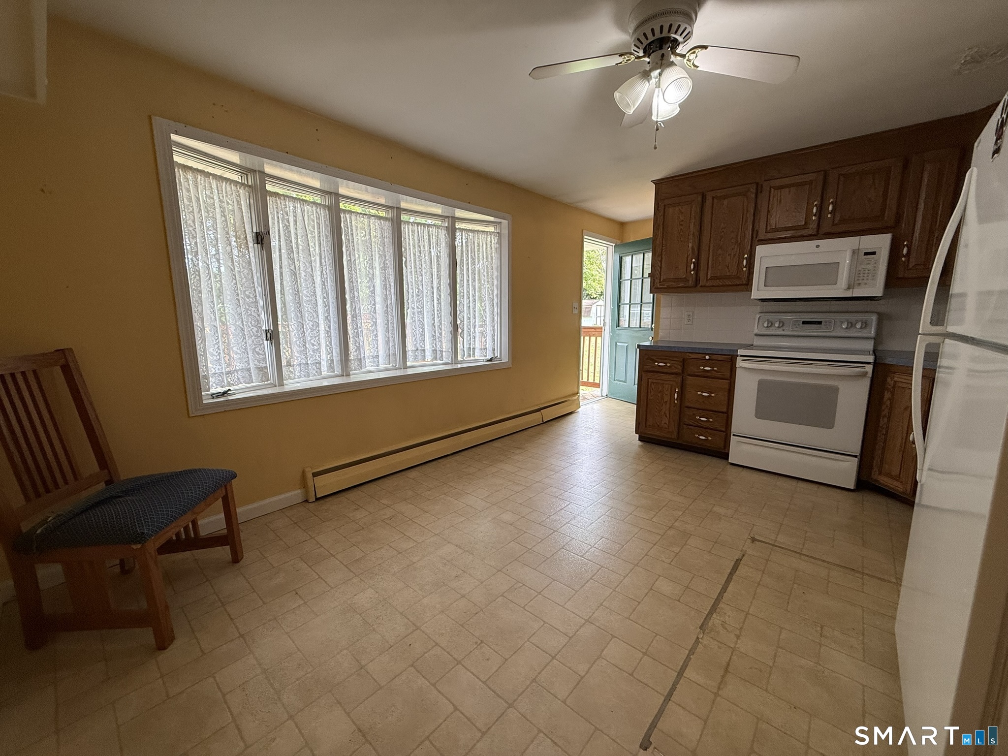88 Debbie Drive photo 11