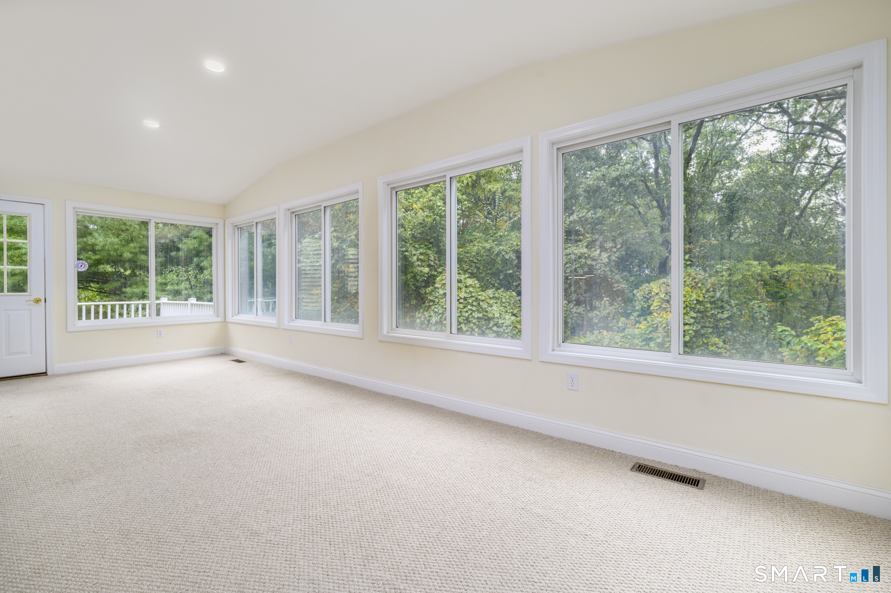 207 Woodlawn Drive Unit #207 photo 13