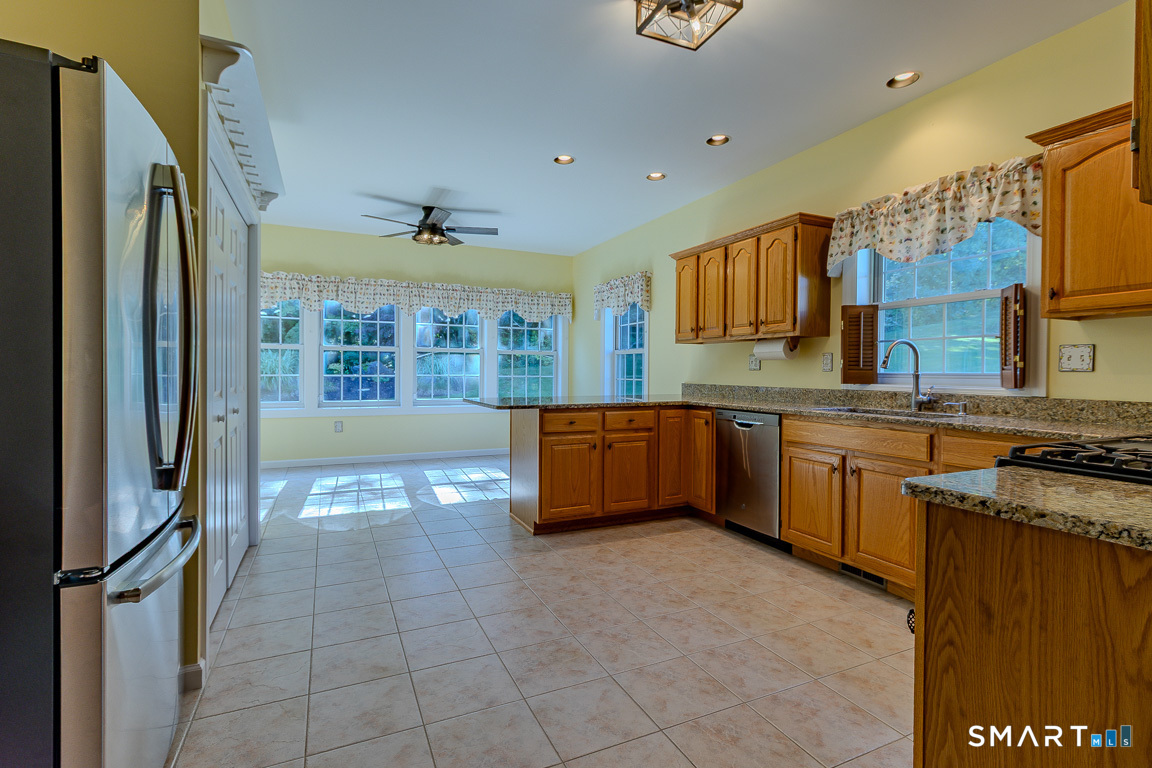 160 Hawthorne Drive Unit #160 photo 10