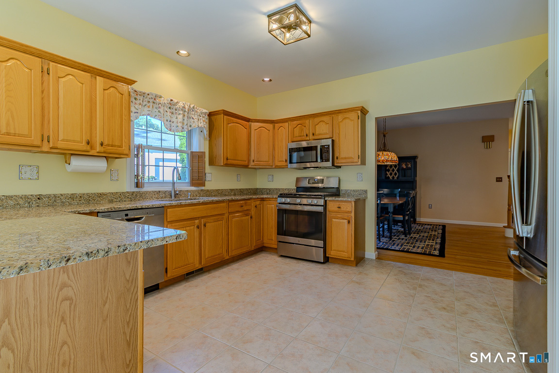 160 Hawthorne Drive Unit #160 photo 12
