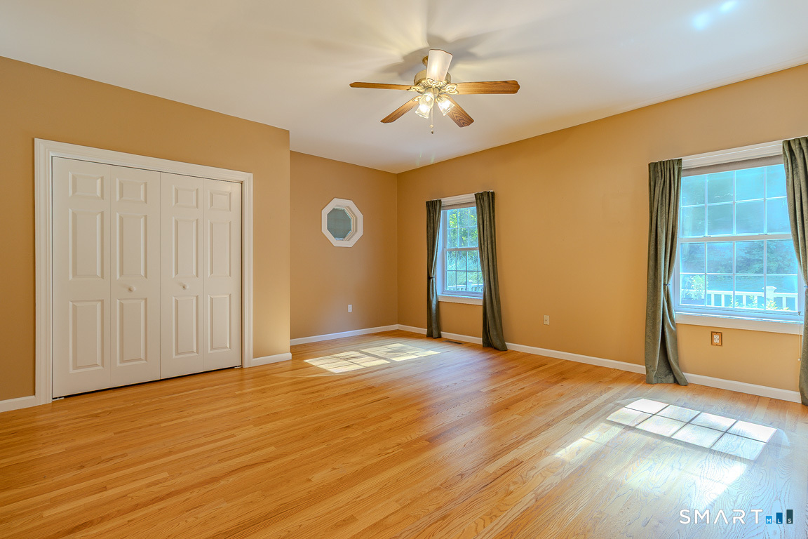 160 Hawthorne Drive Unit #160 photo 16