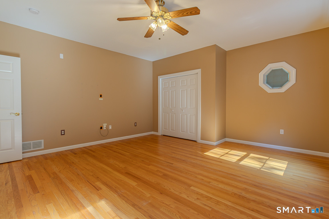 160 Hawthorne Drive Unit #160 photo 18