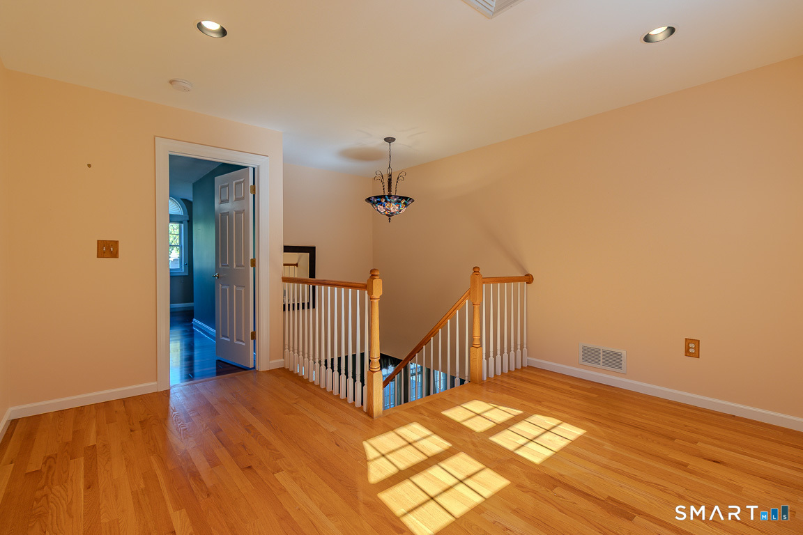 160 Hawthorne Drive Unit #160 photo 23