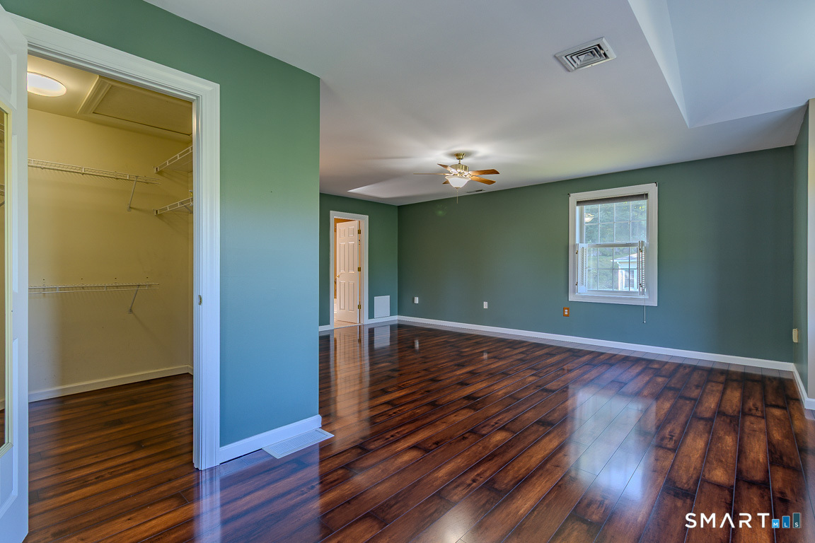 160 Hawthorne Drive Unit #160 photo 26