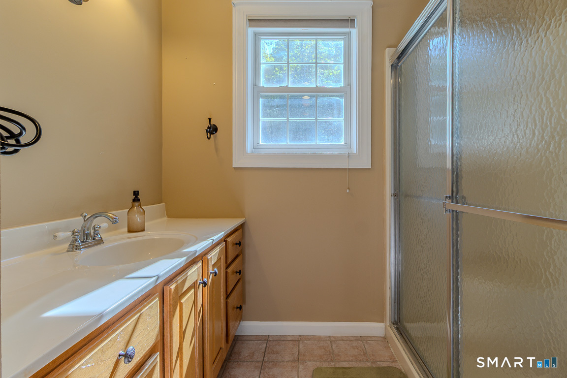 160 Hawthorne Drive Unit #160 photo 27