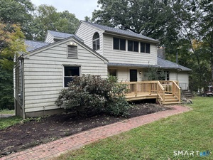 1149 Warner Hill, Stratford