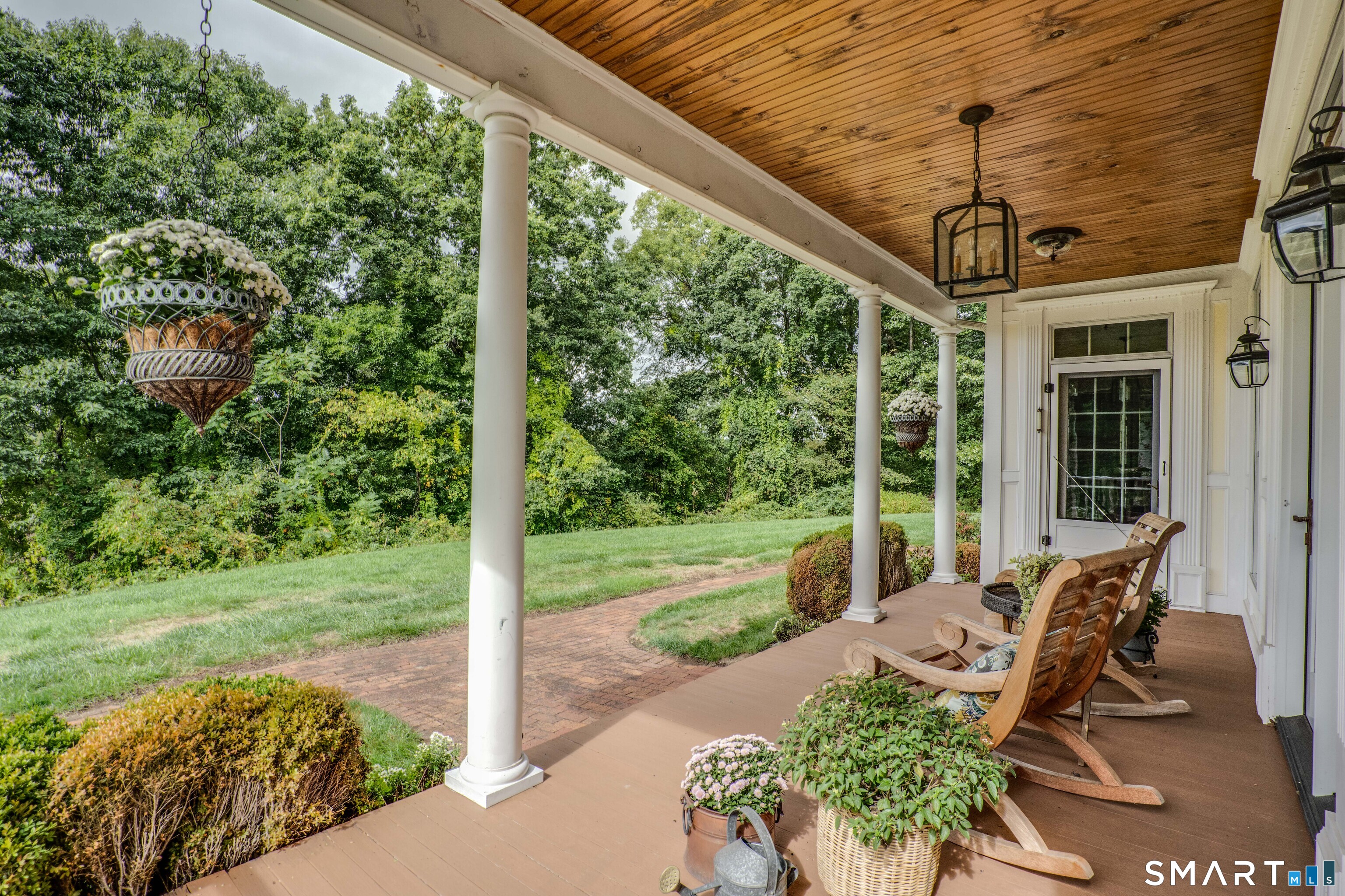 Photo 2 of Single family home for sale at 513 Tryon St, South Glastonbury, CT 06073 | MLS# 24200253 | Listing updated on 2026-10-03