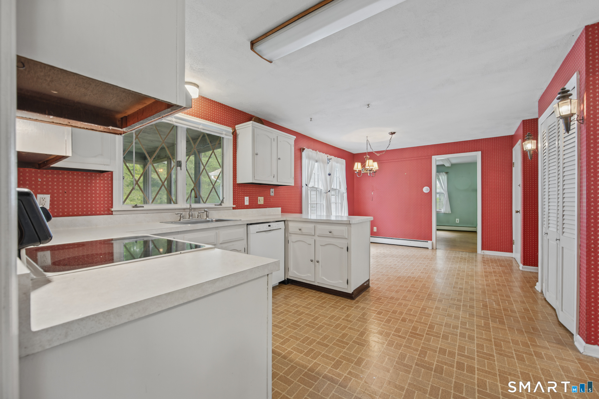 102 Ironworks Road, Clinton, CT 06413