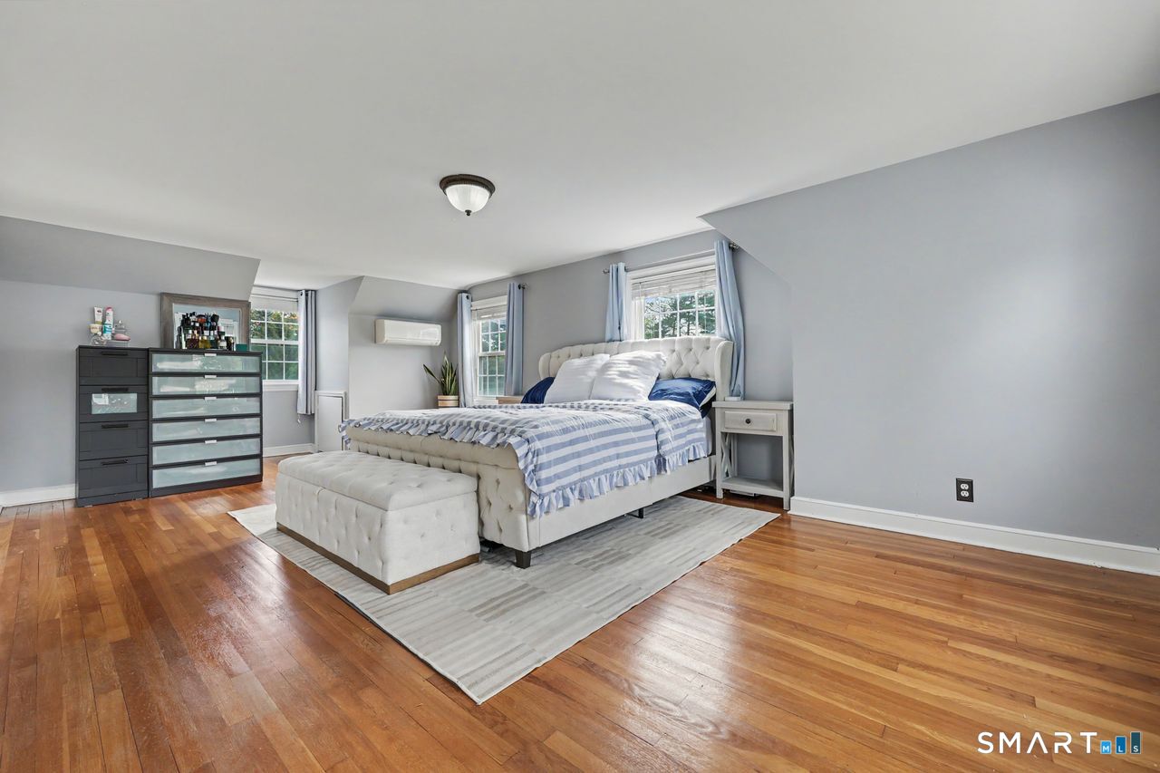 501 Bridgeview Place photo 27