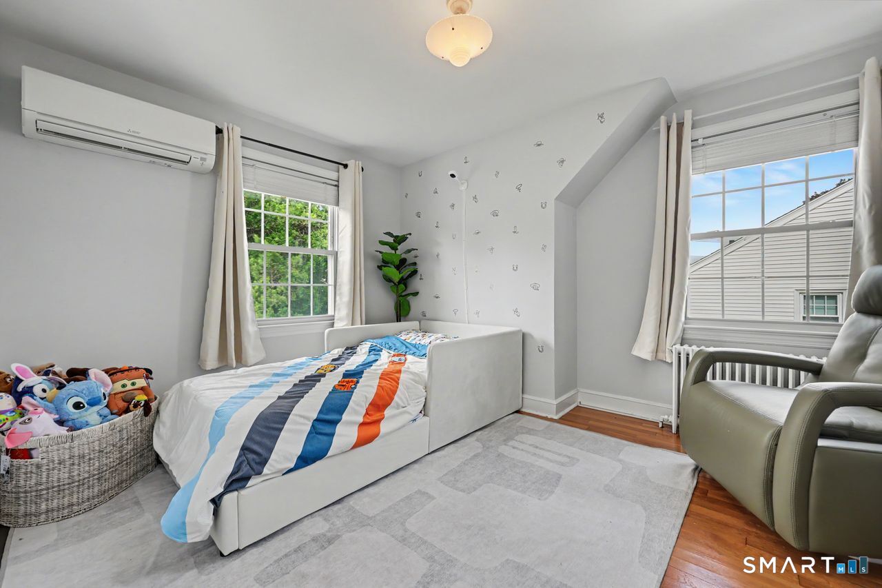 501 Bridgeview Place photo 32