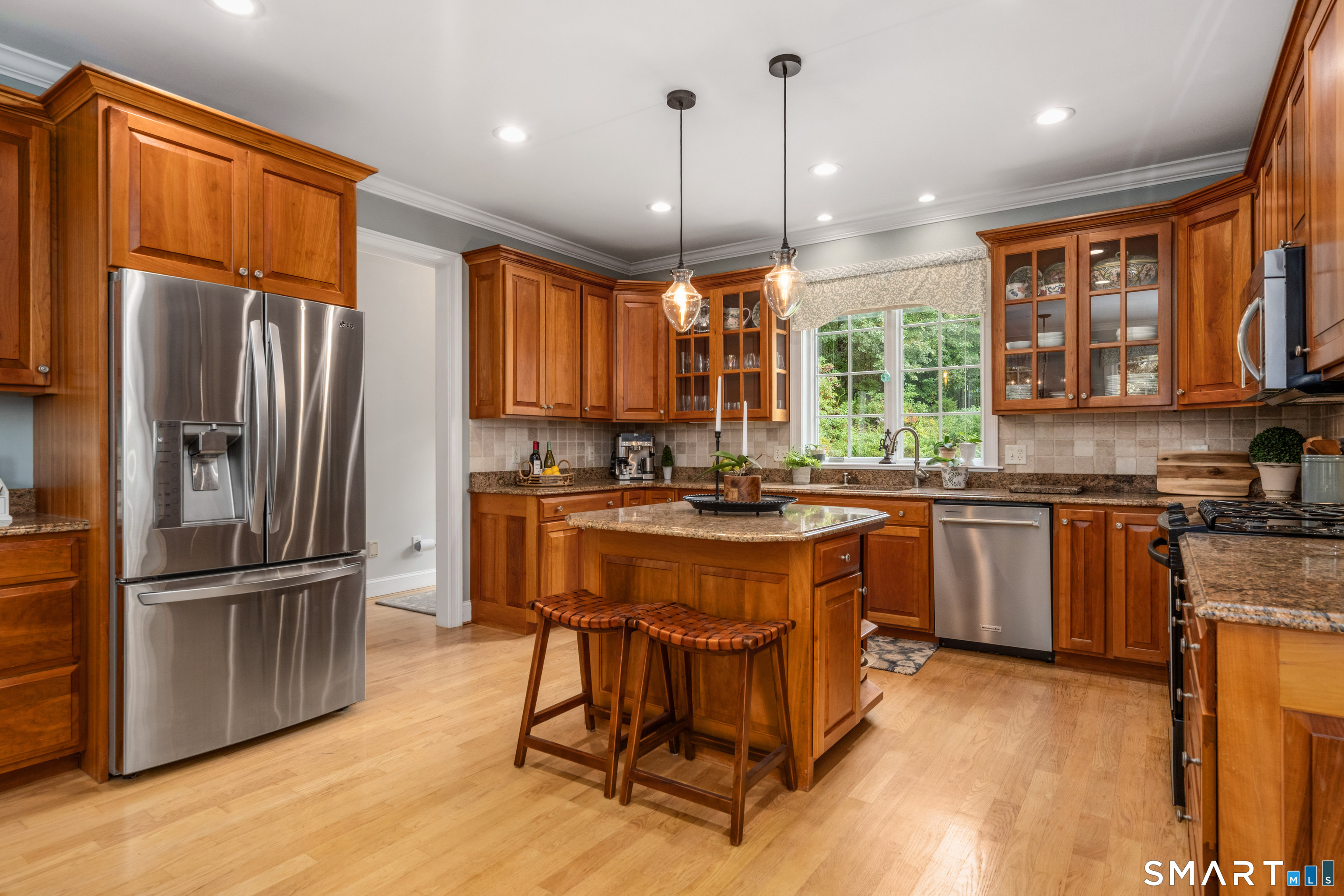 Photo 3 of Single family home for sale at 513 Tryon St, South Glastonbury, CT 06073 | MLS# 24200253 | Listing updated on 2026-10-03