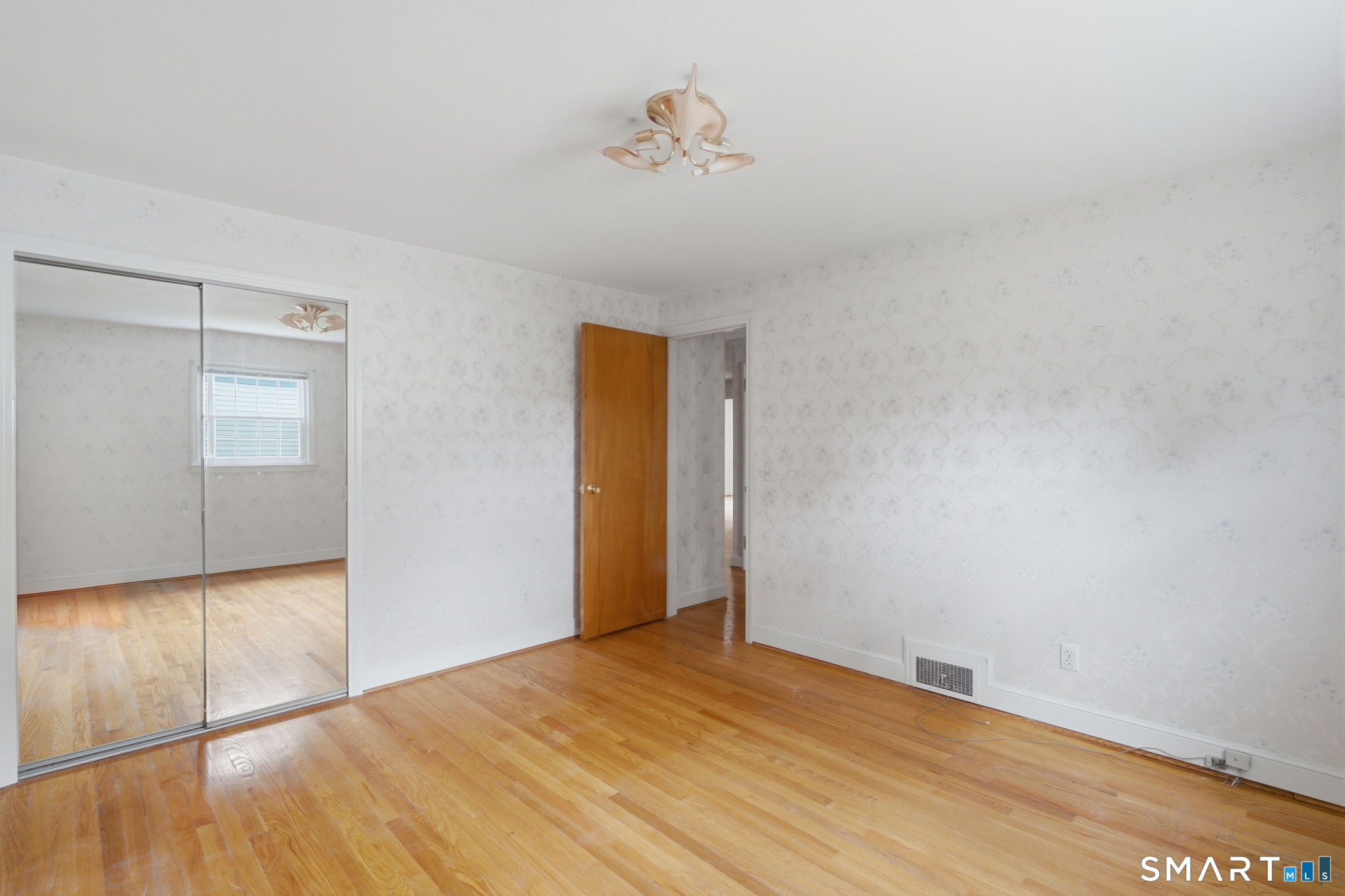 108 Jameswell Road photo 16