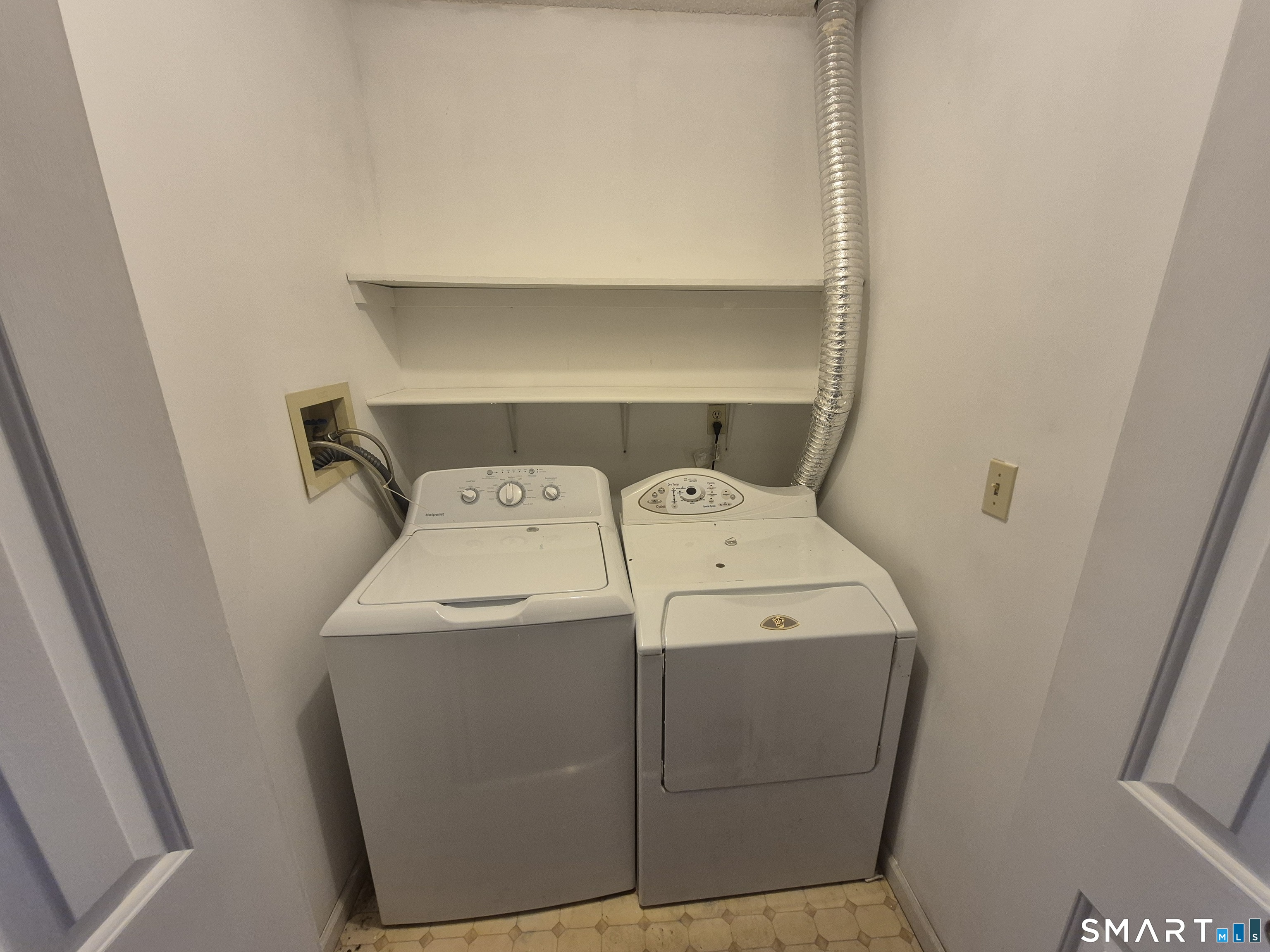 111 Mohican Avenue Unit #2 photo 15
