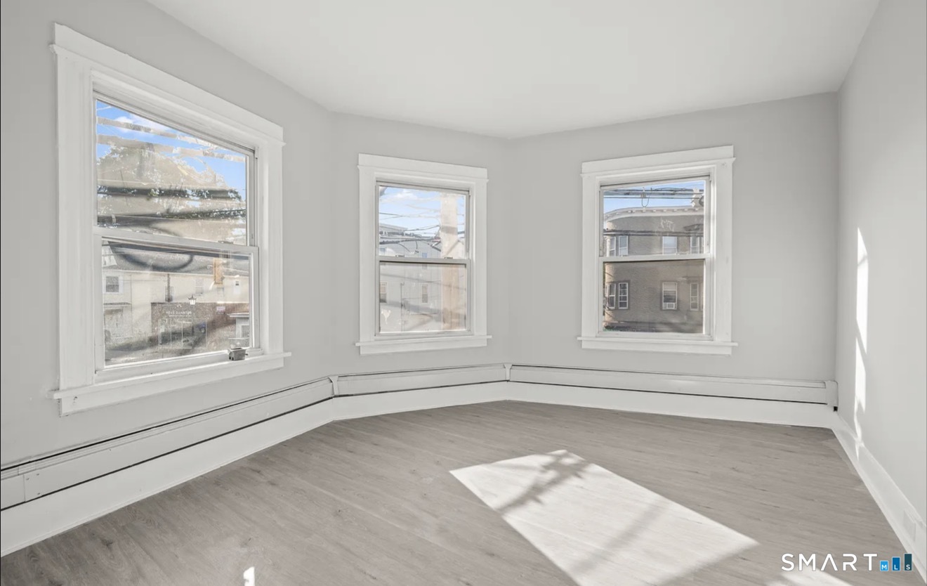 1874 Barnum Avenue photo 2