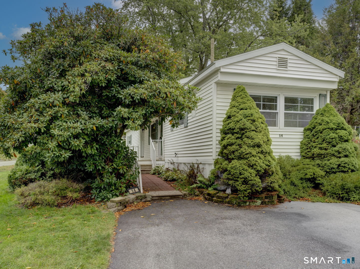 14 Hillpond Drive