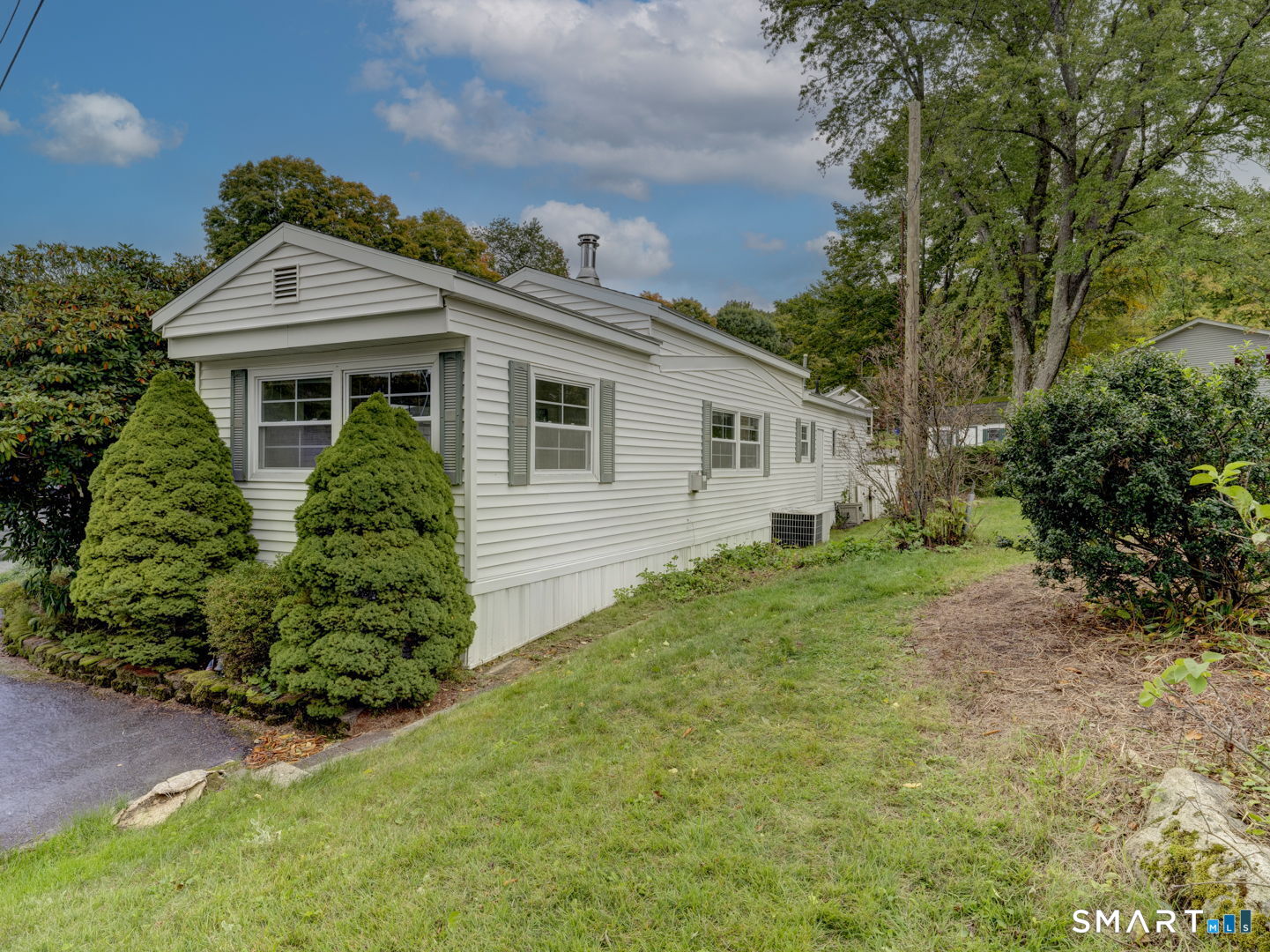 14 Hillpond Drive photo 10