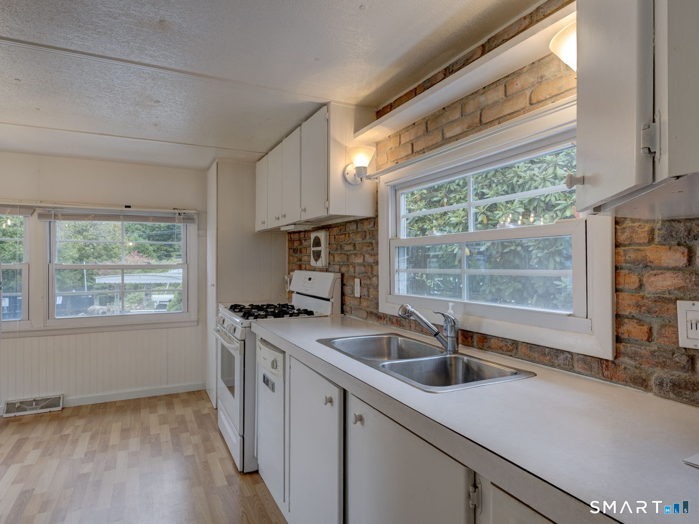 14 Hillpond Drive photo 16