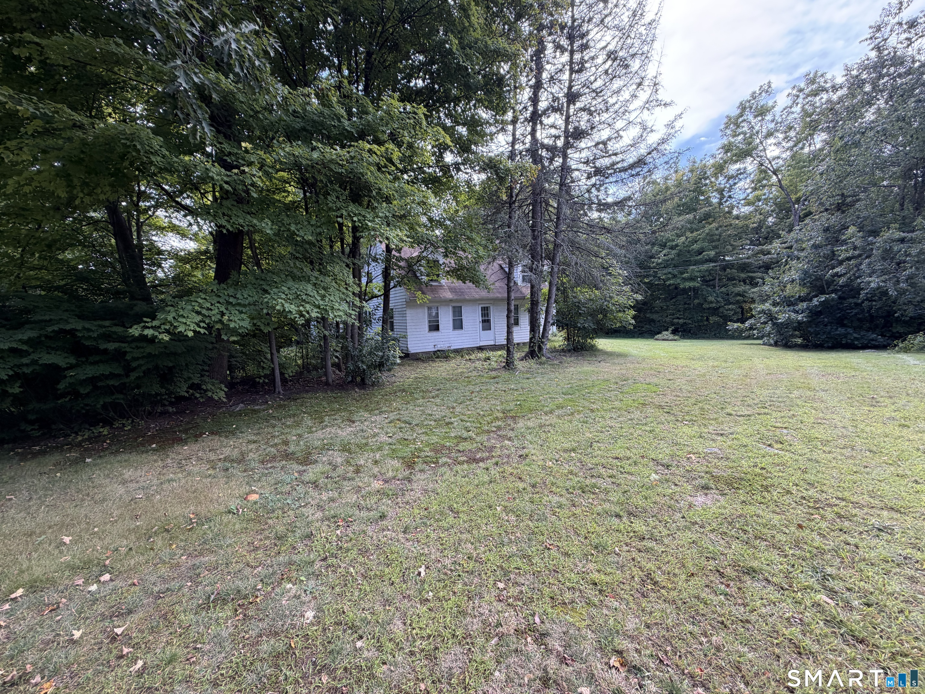 684 Field Street photo 3
