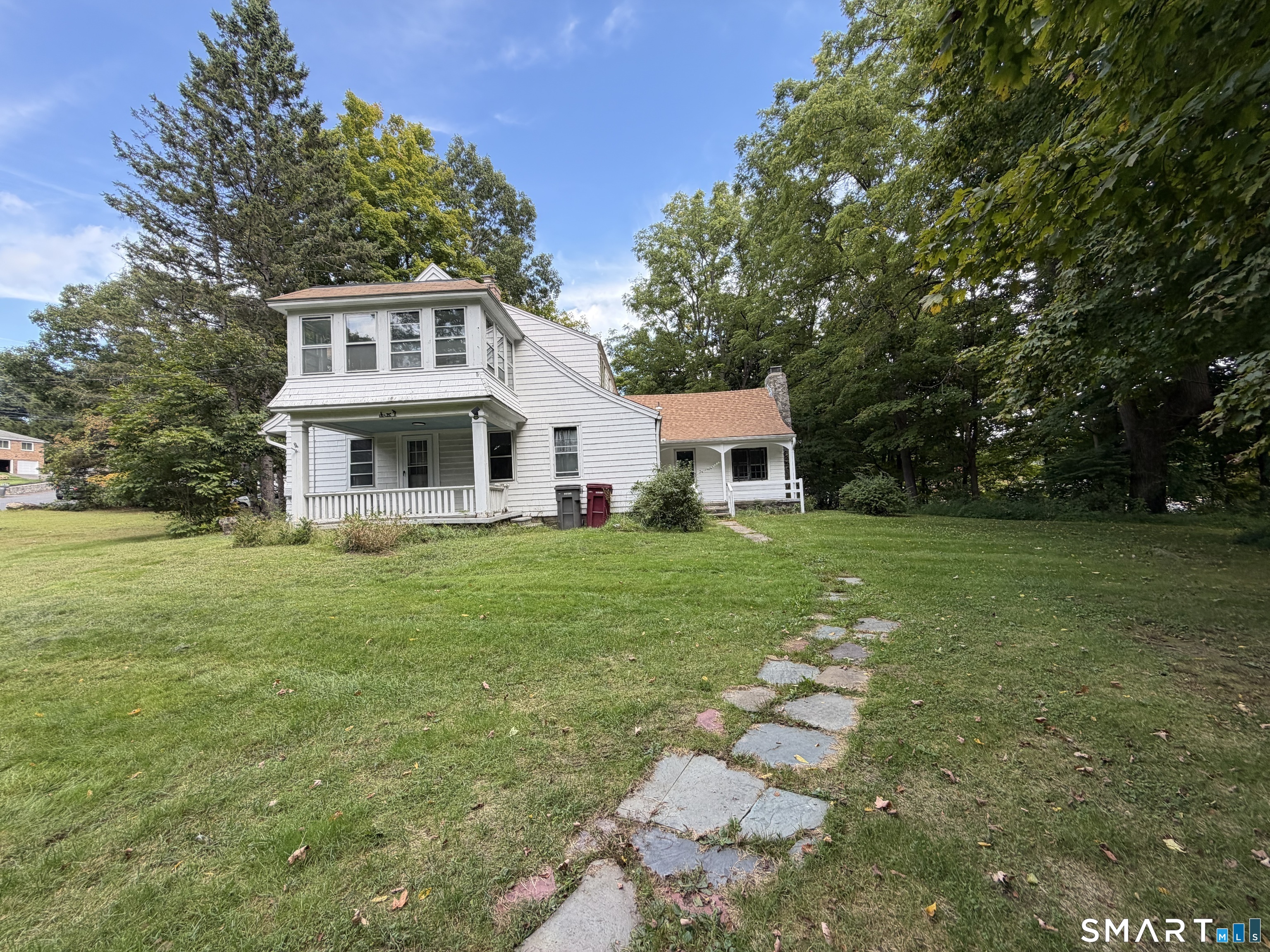 684 Field Street photo 5
