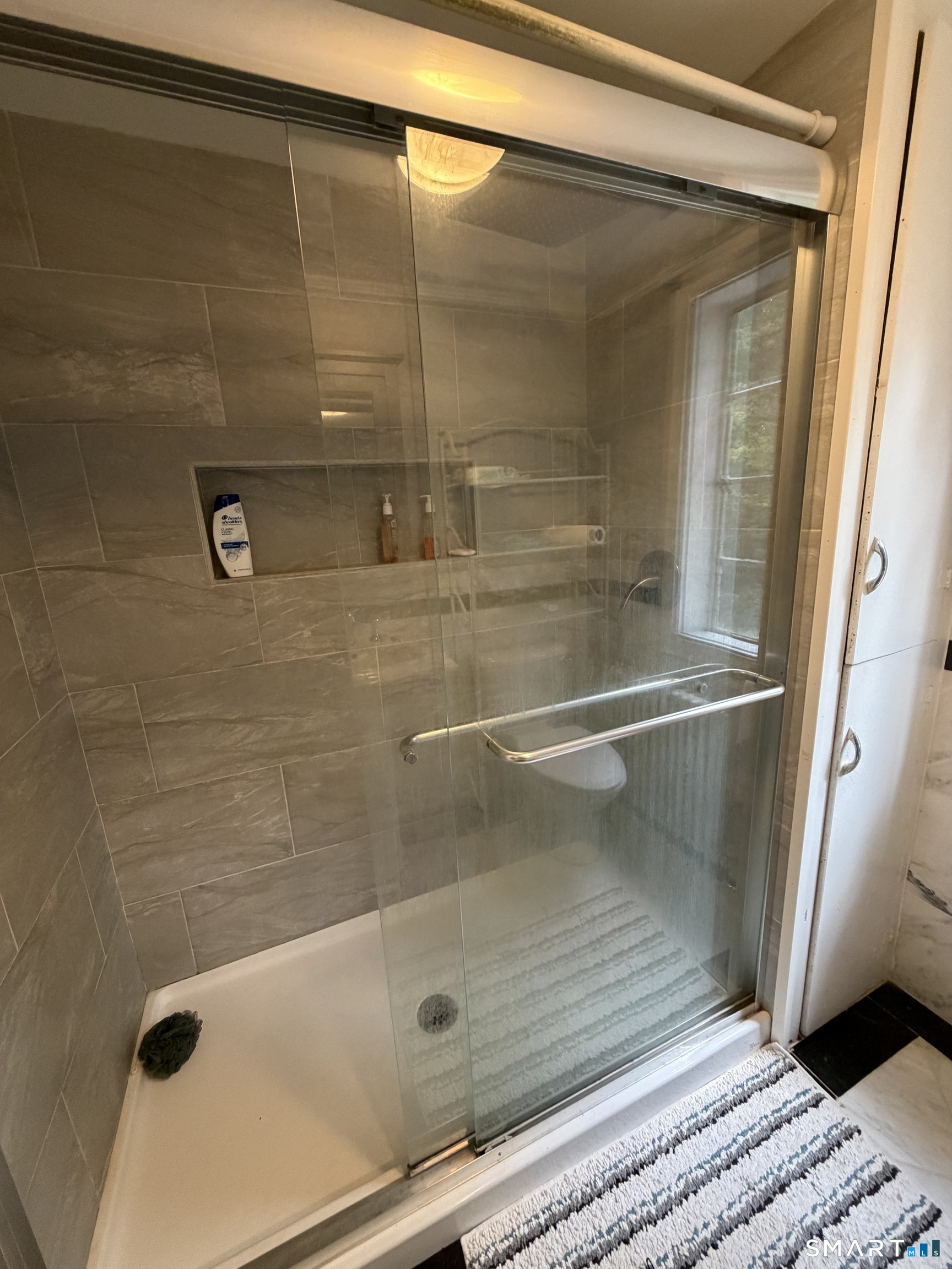684 Field Street photo 24