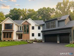 108 Old Farm, Weston