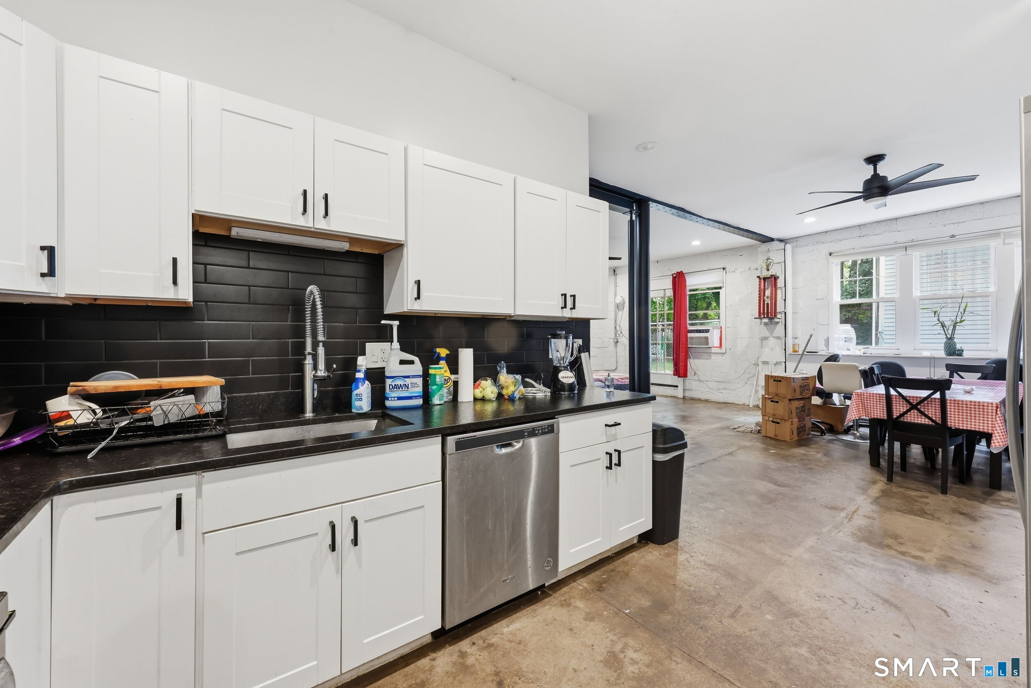 118 Columbia Street photo 19
