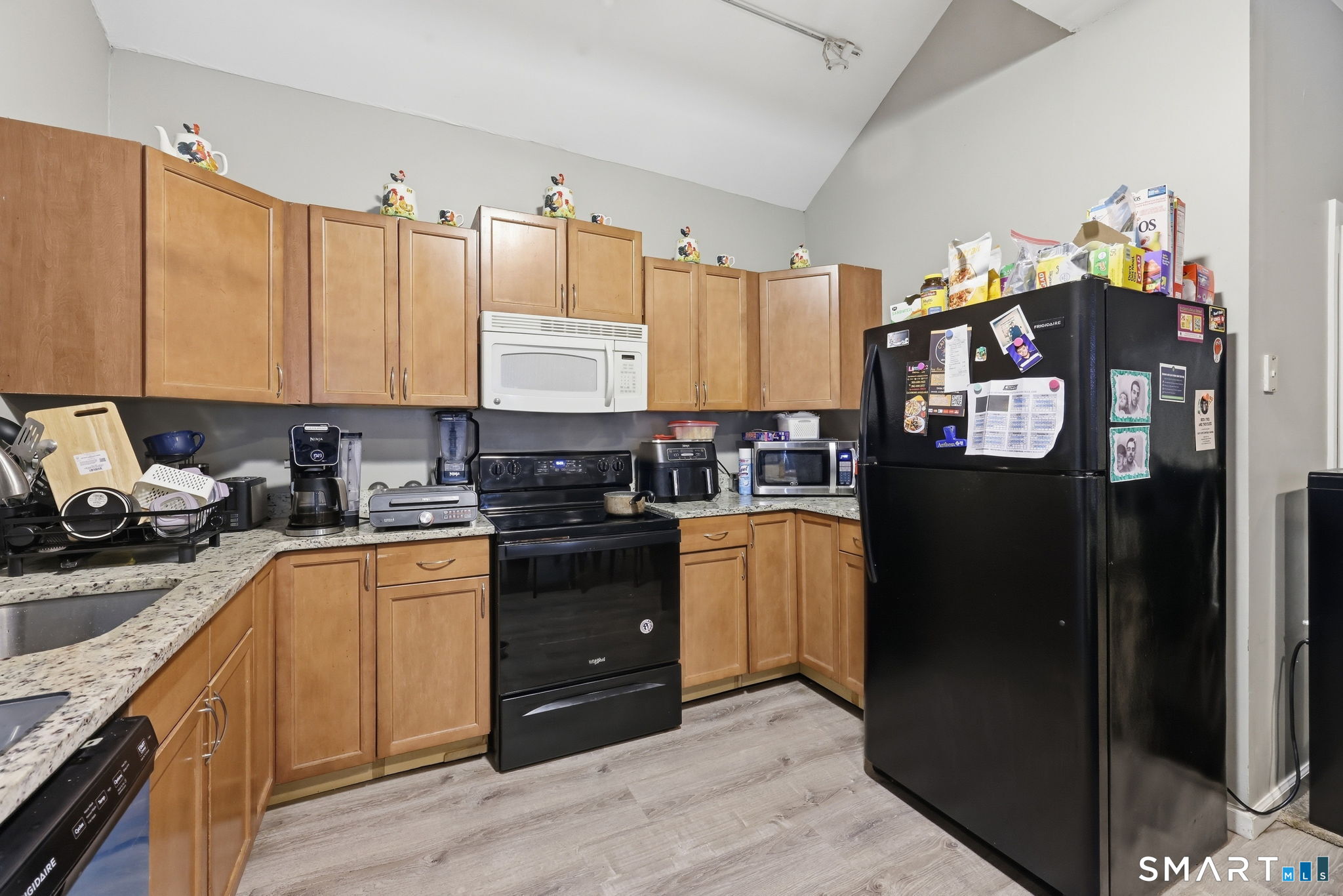 118 Columbia Street photo 30