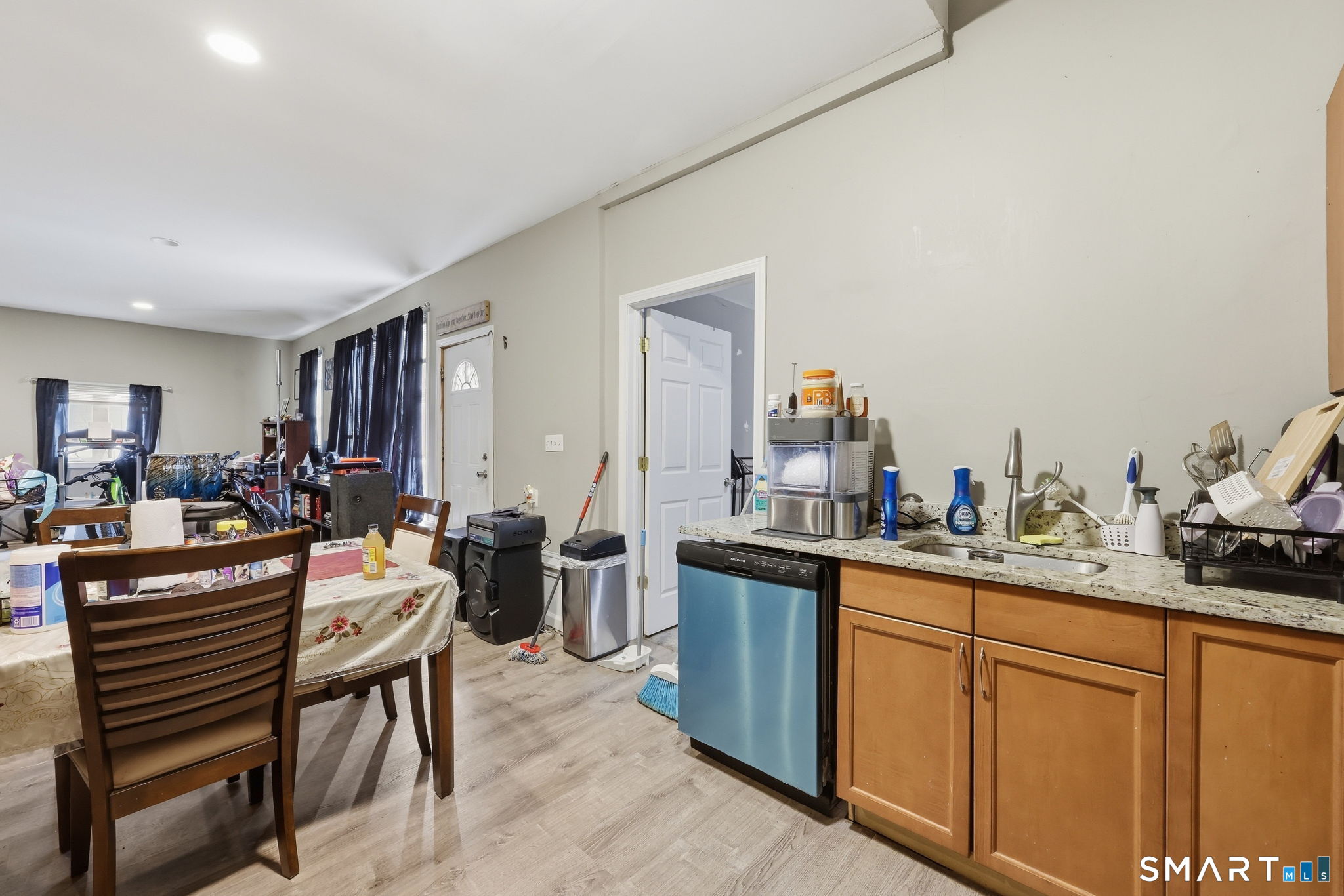 118 Columbia Street photo 32