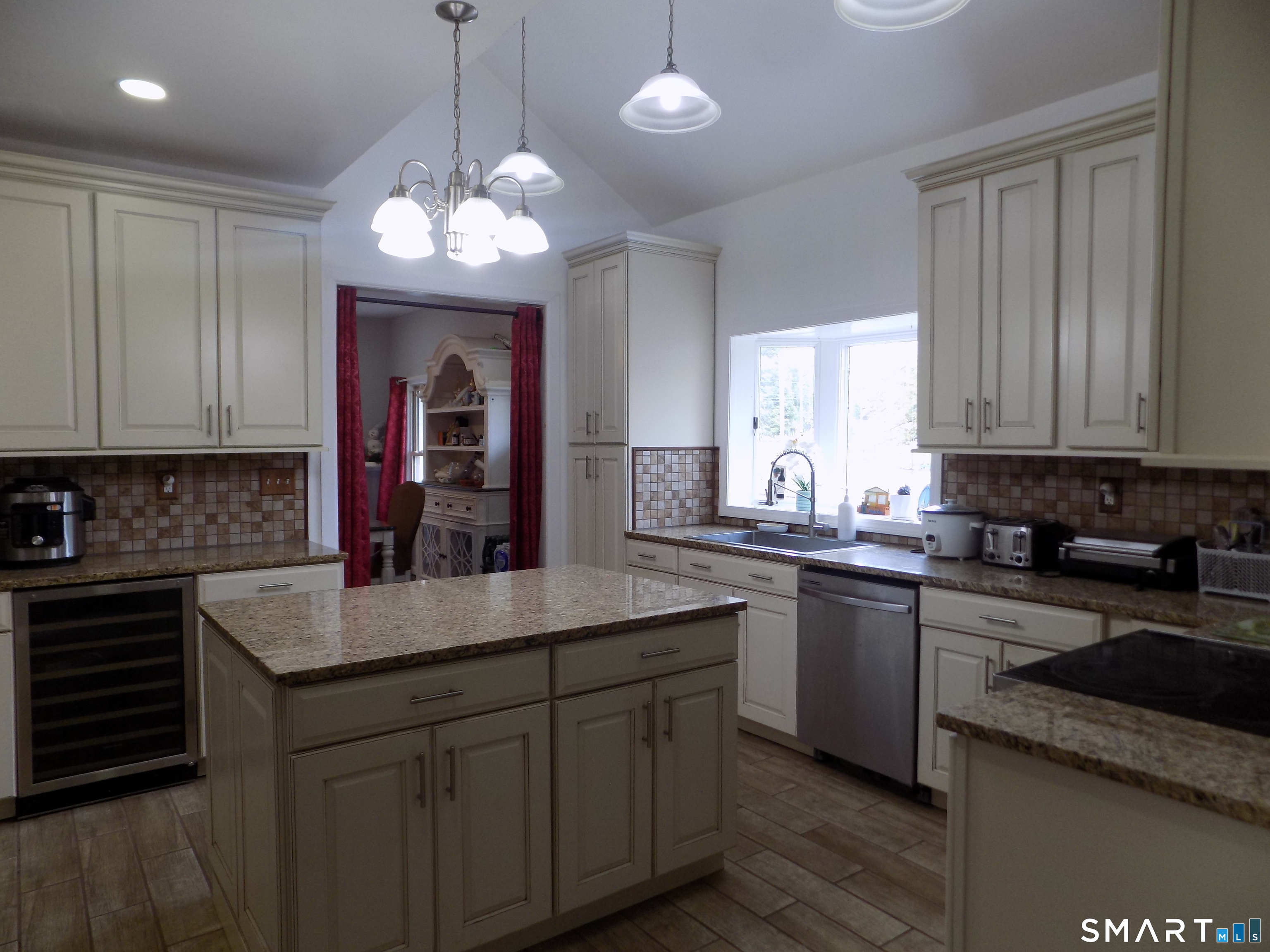 656 Kent Road photo 10