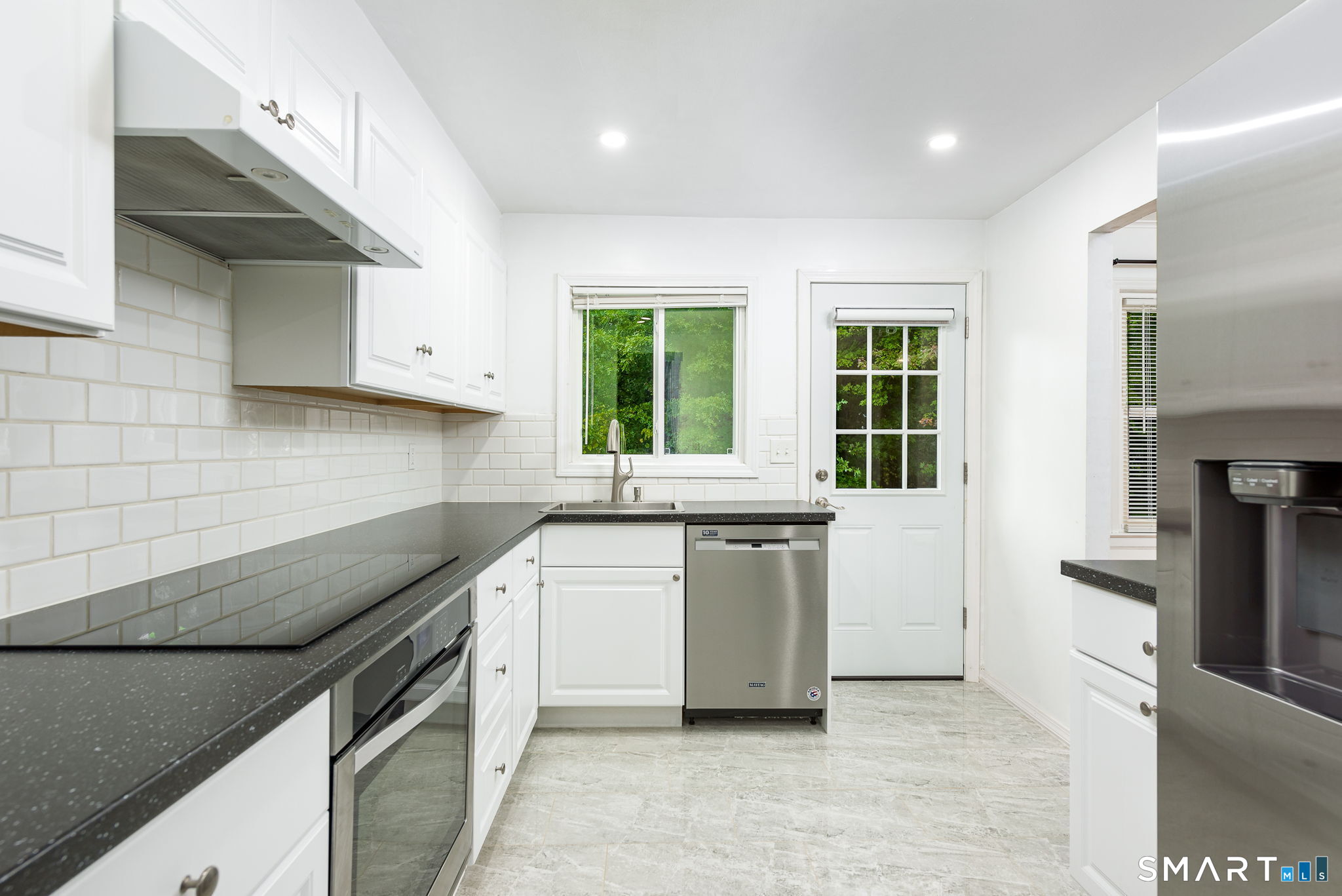34 Grande Avenue photo 18
