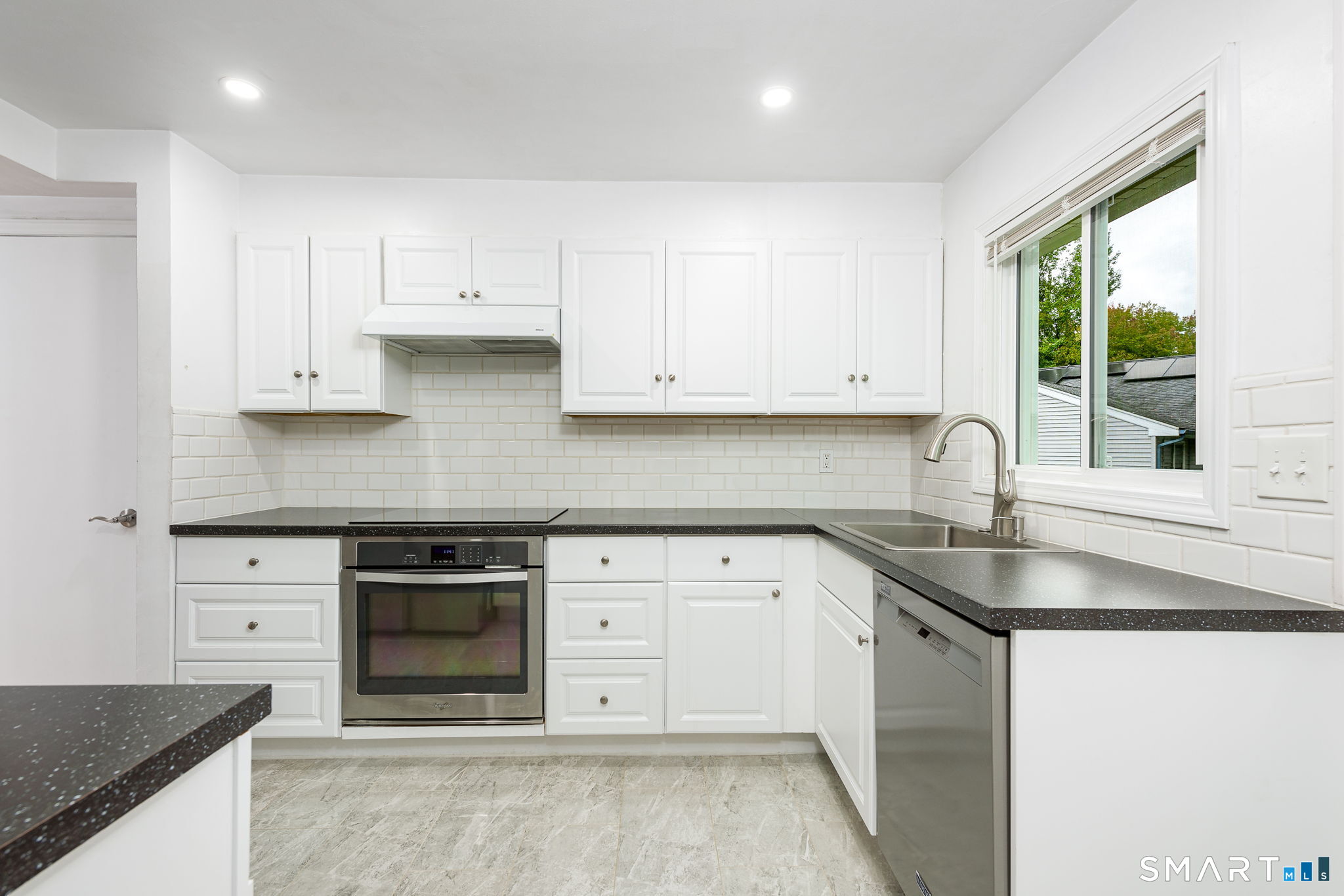 34 Grande Avenue photo 19