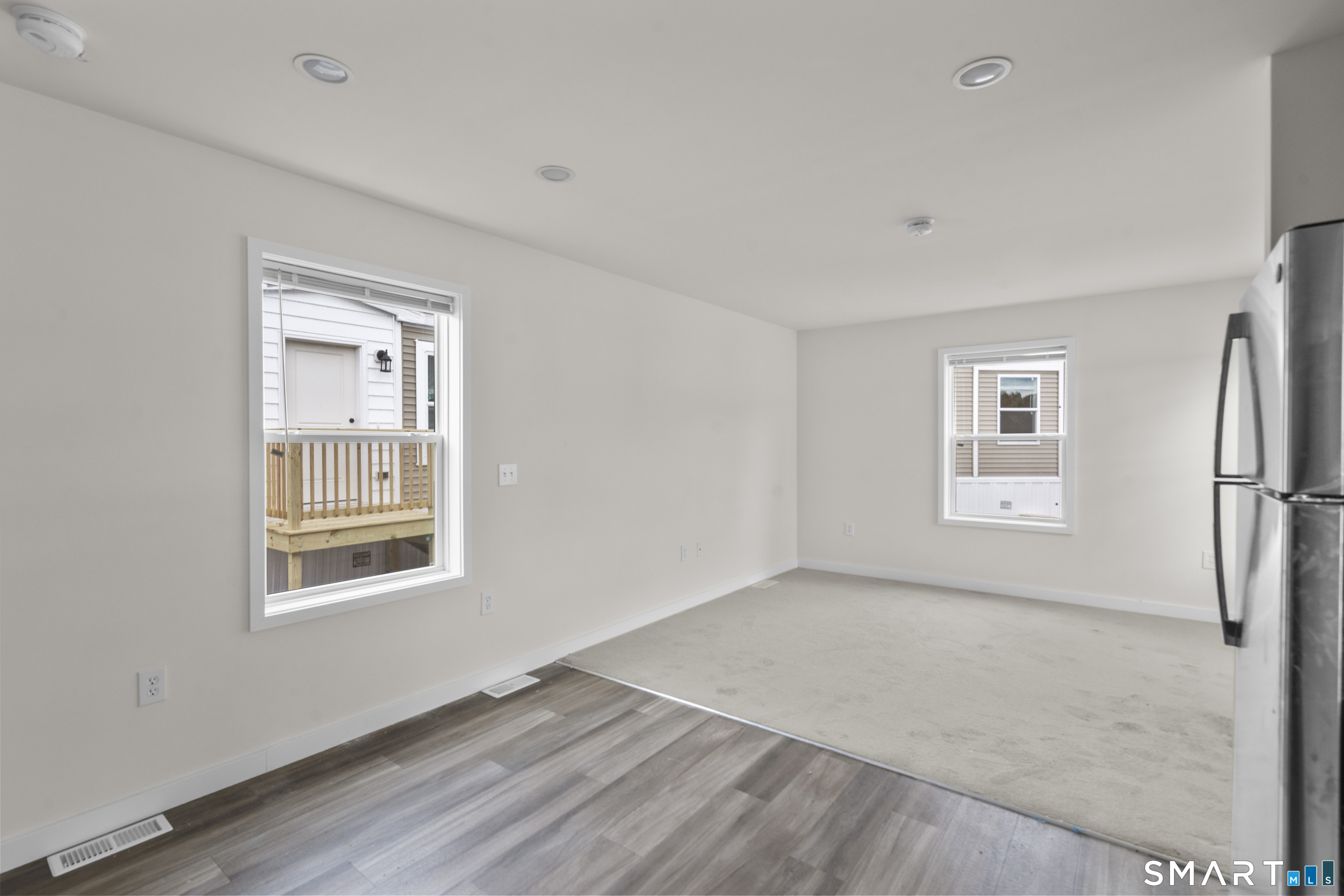 Foto 9 de Casa en venta en 55 Sugar Street #21, Newtown, CT — $119,000