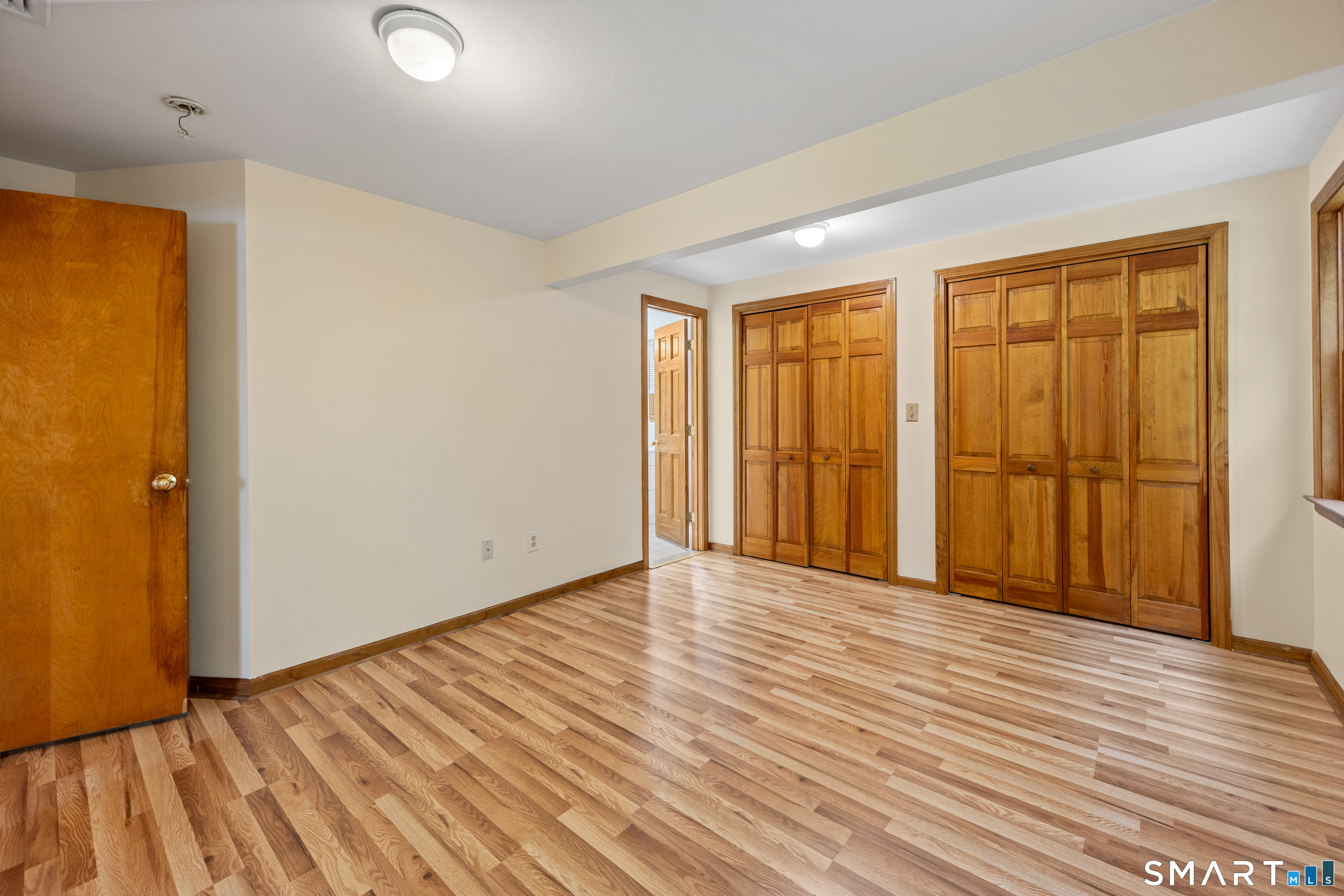 106 Howard Avenue photo 14