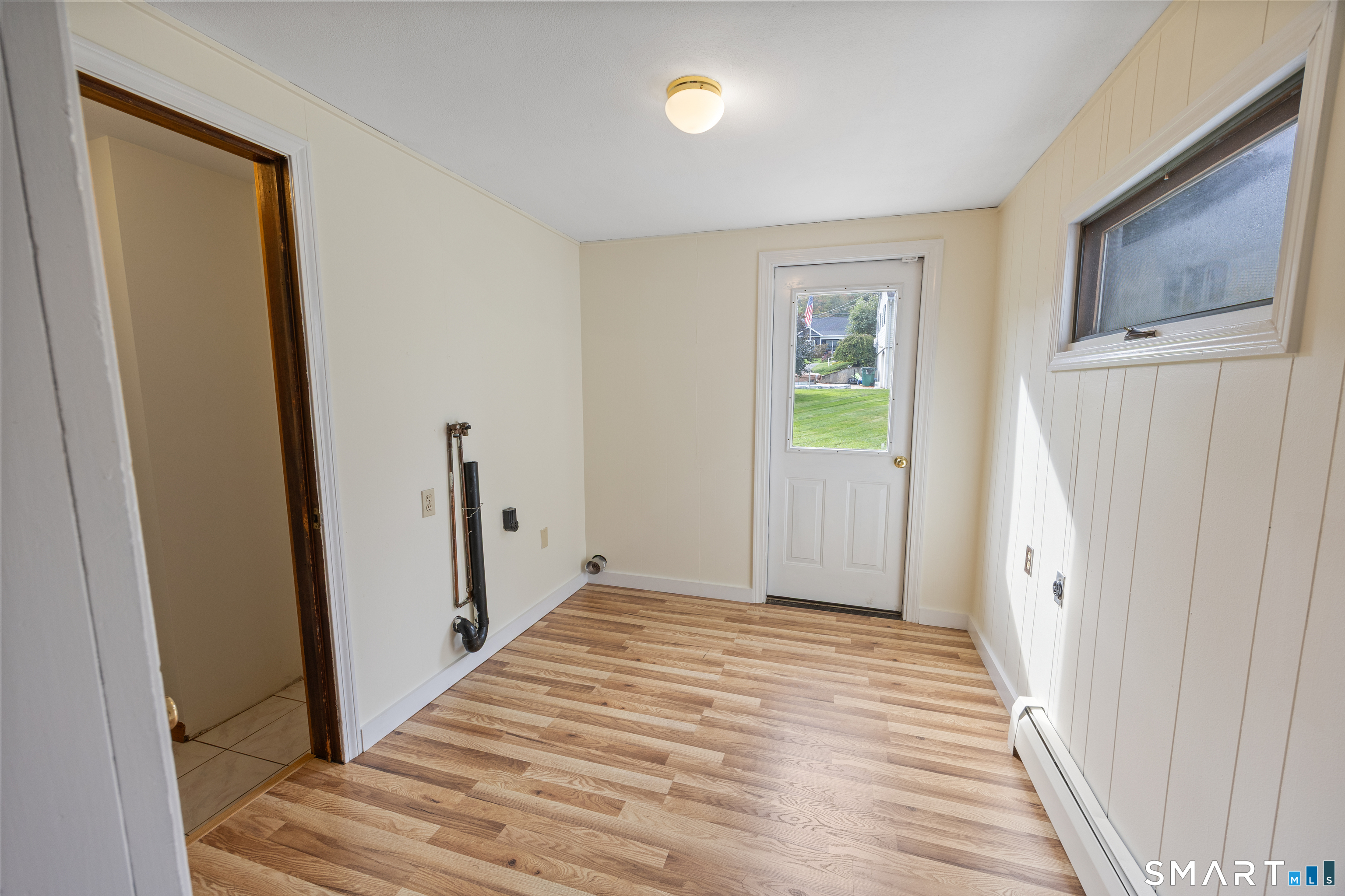 106 Howard Avenue photo 18