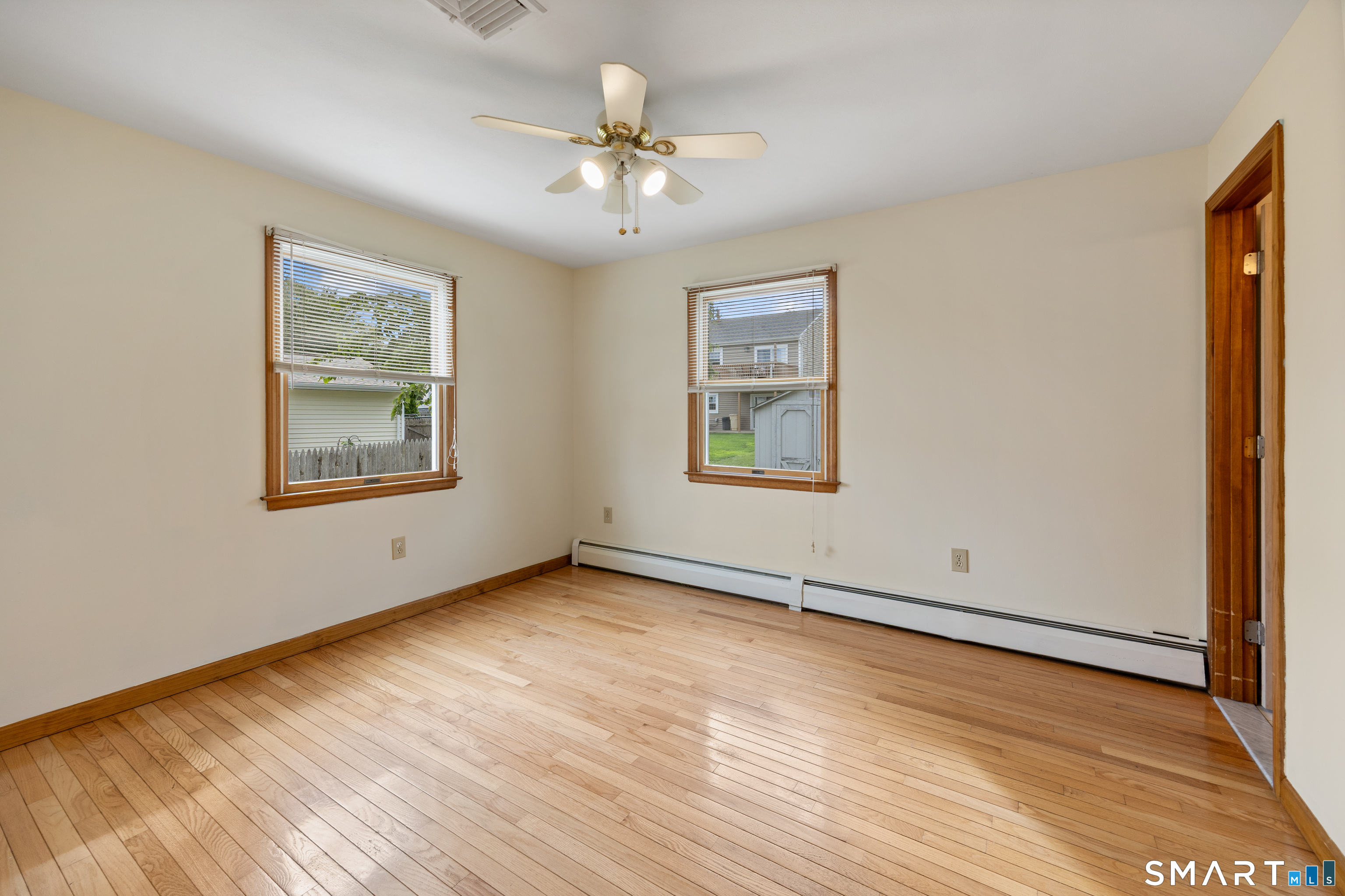106 Howard Avenue photo 23