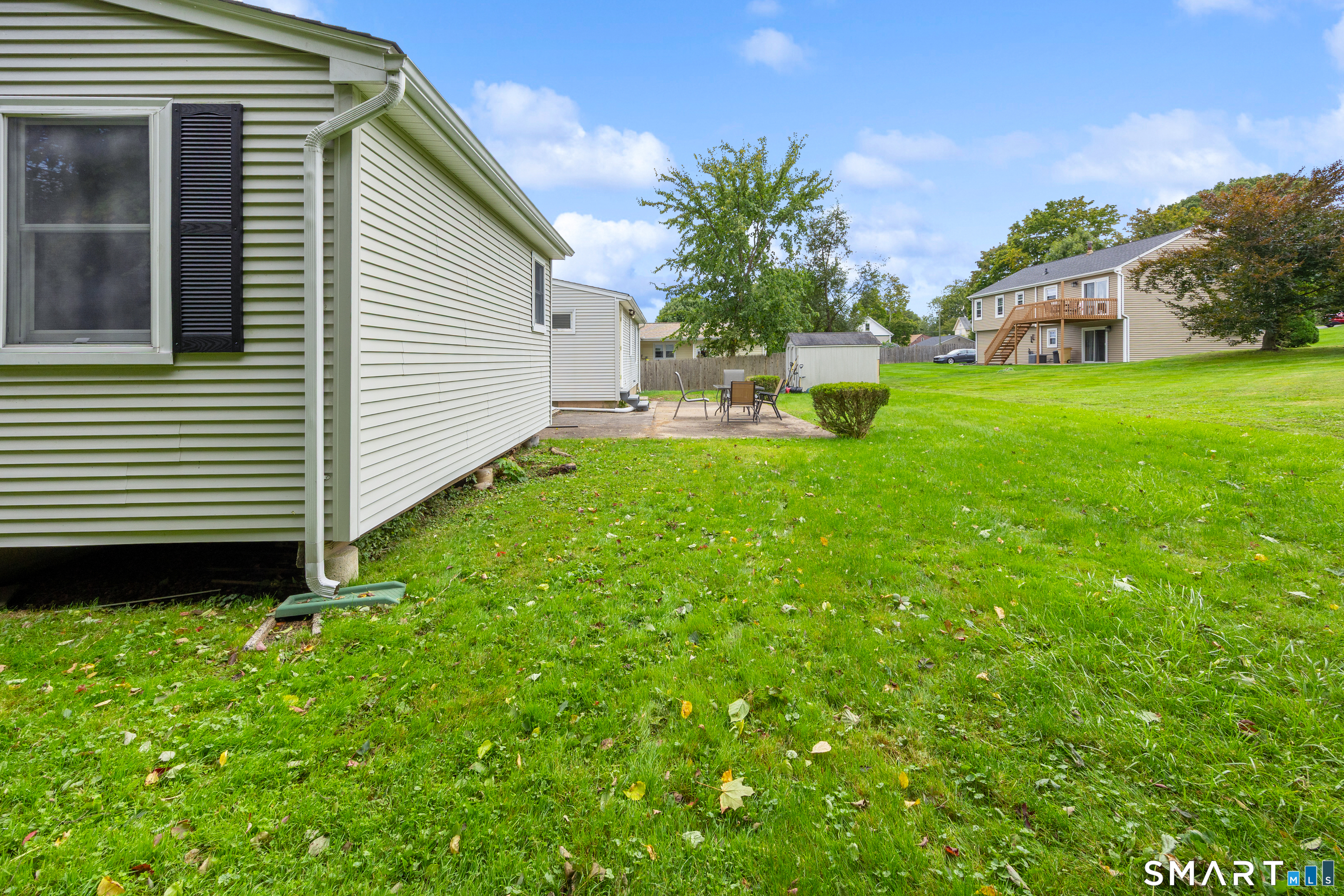 106 Howard Avenue photo 32