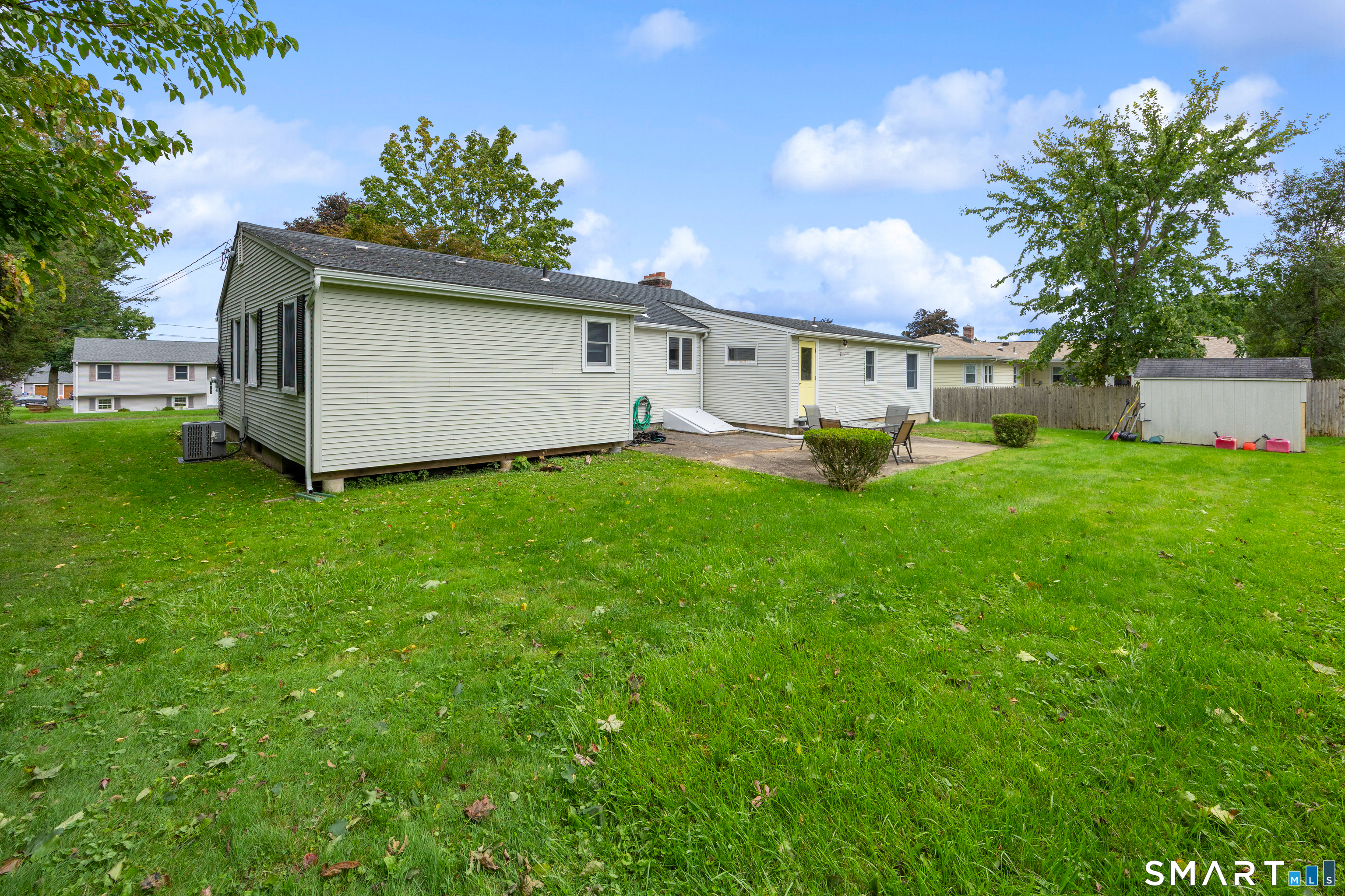 106 Howard Avenue photo 33