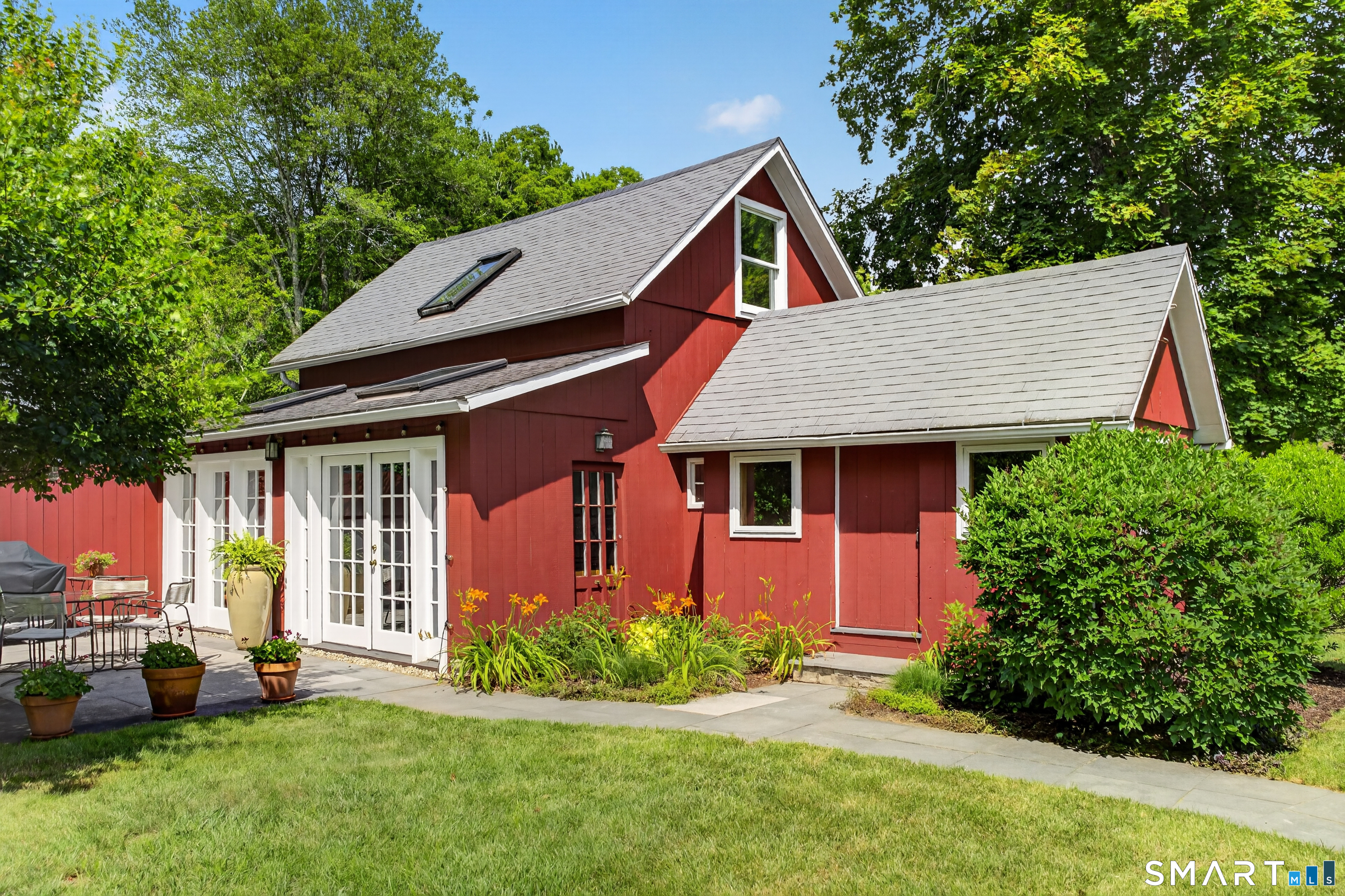 240 Main Street, Deep River, CT 06417