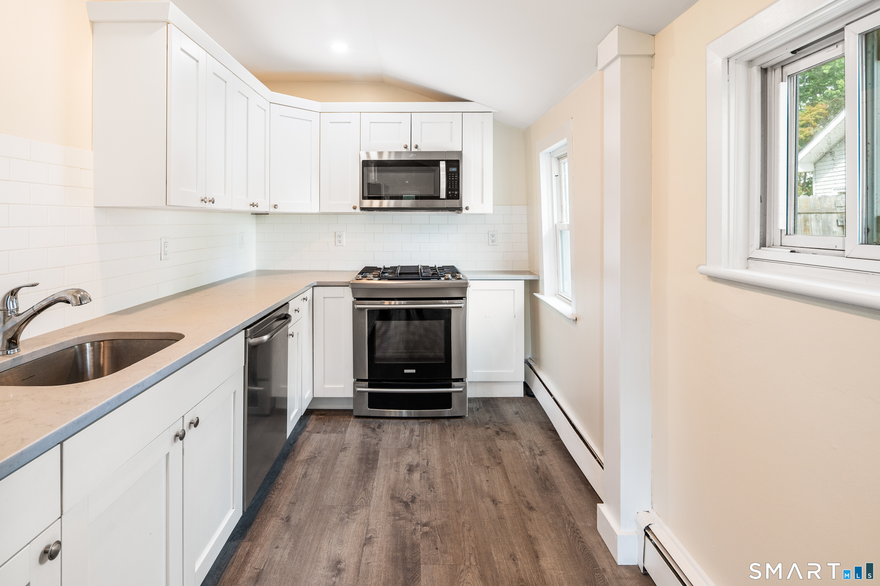 307 Courtland Avenue photo 13