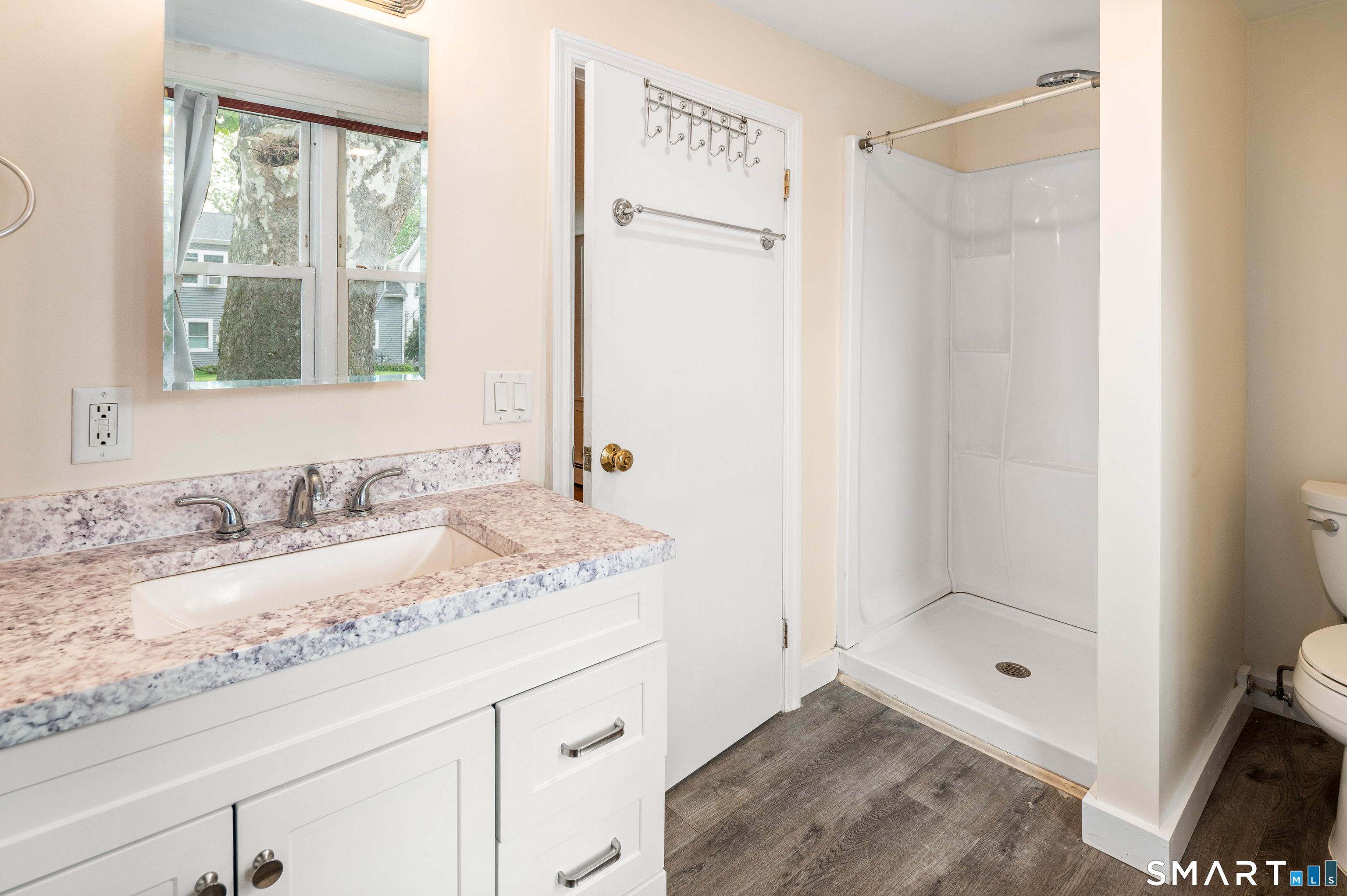 307 Courtland Avenue photo 22